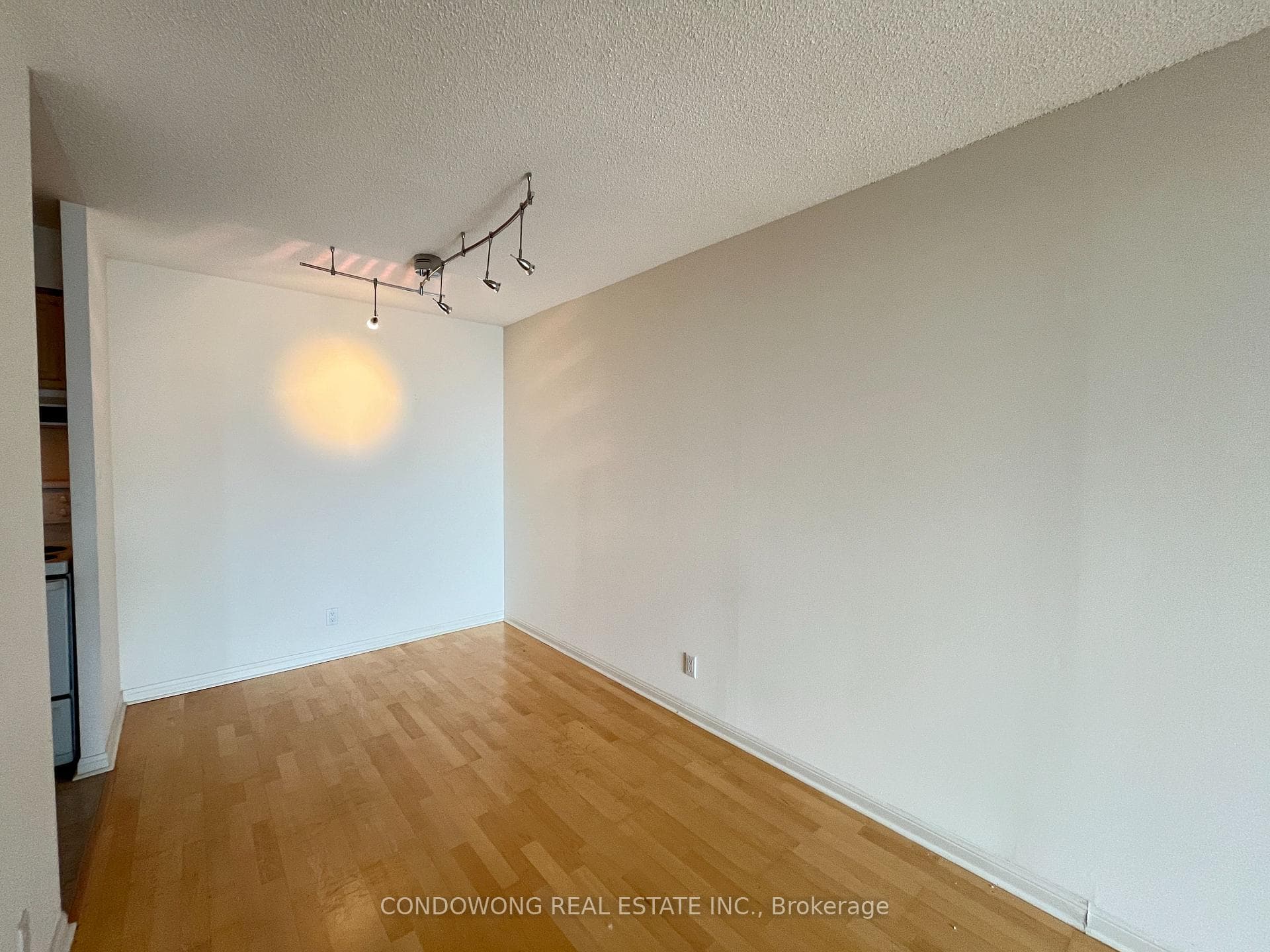 230 Queens Quay Unit 619 photo 8