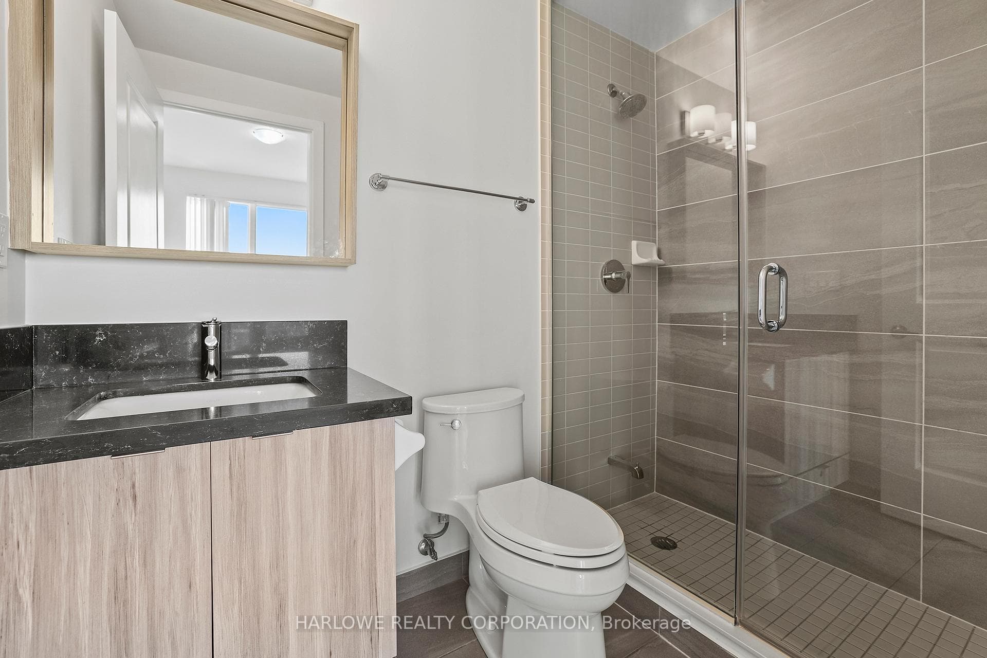4677 Glen Erin Drive Unit 810 photo 14