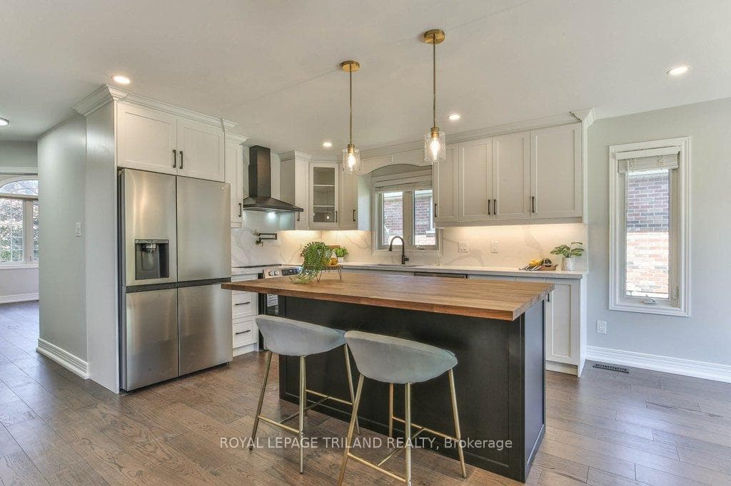 16 PINEHURST Drive photo 8