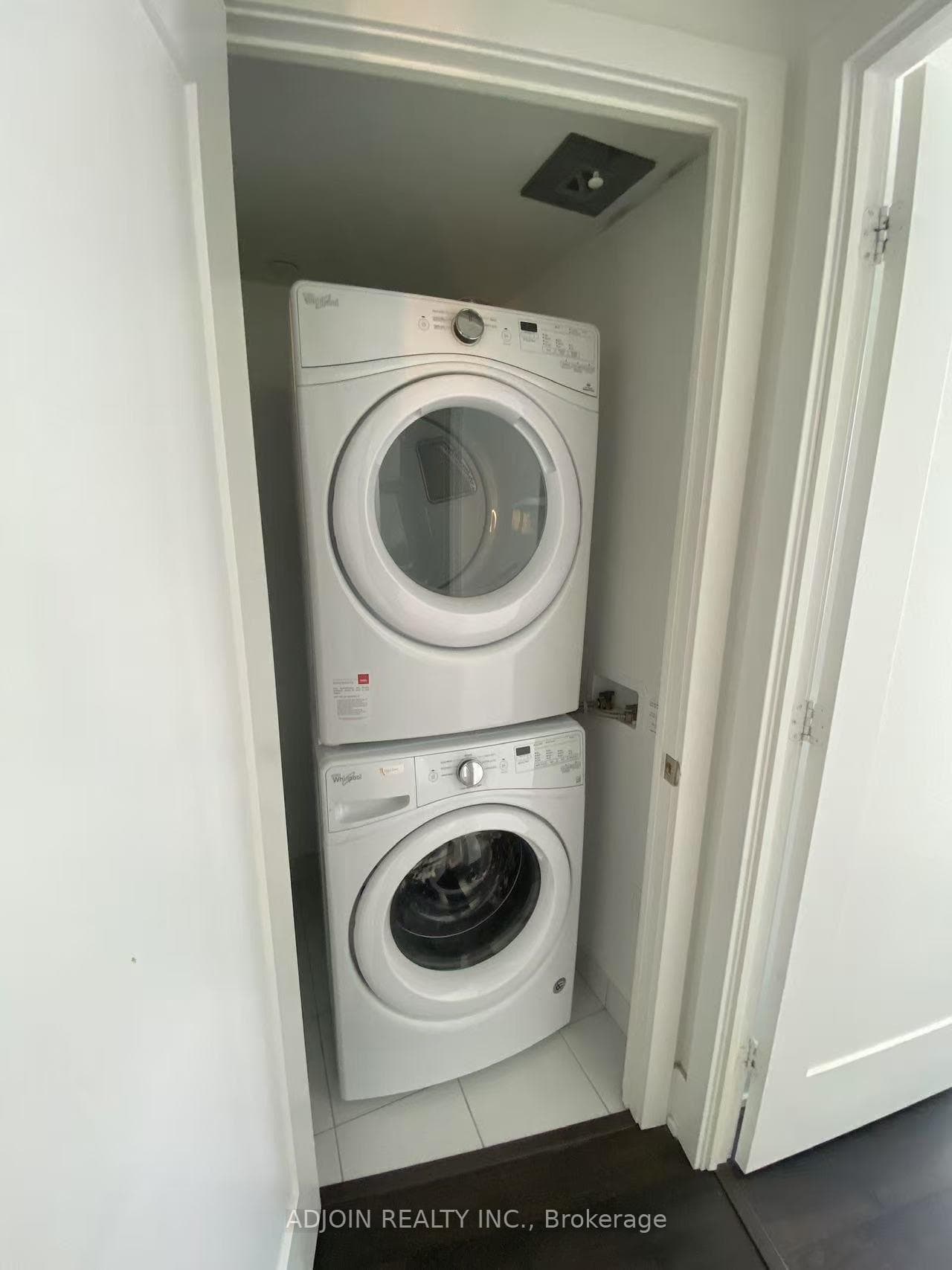 10 York Street Unit 5205 photo 11