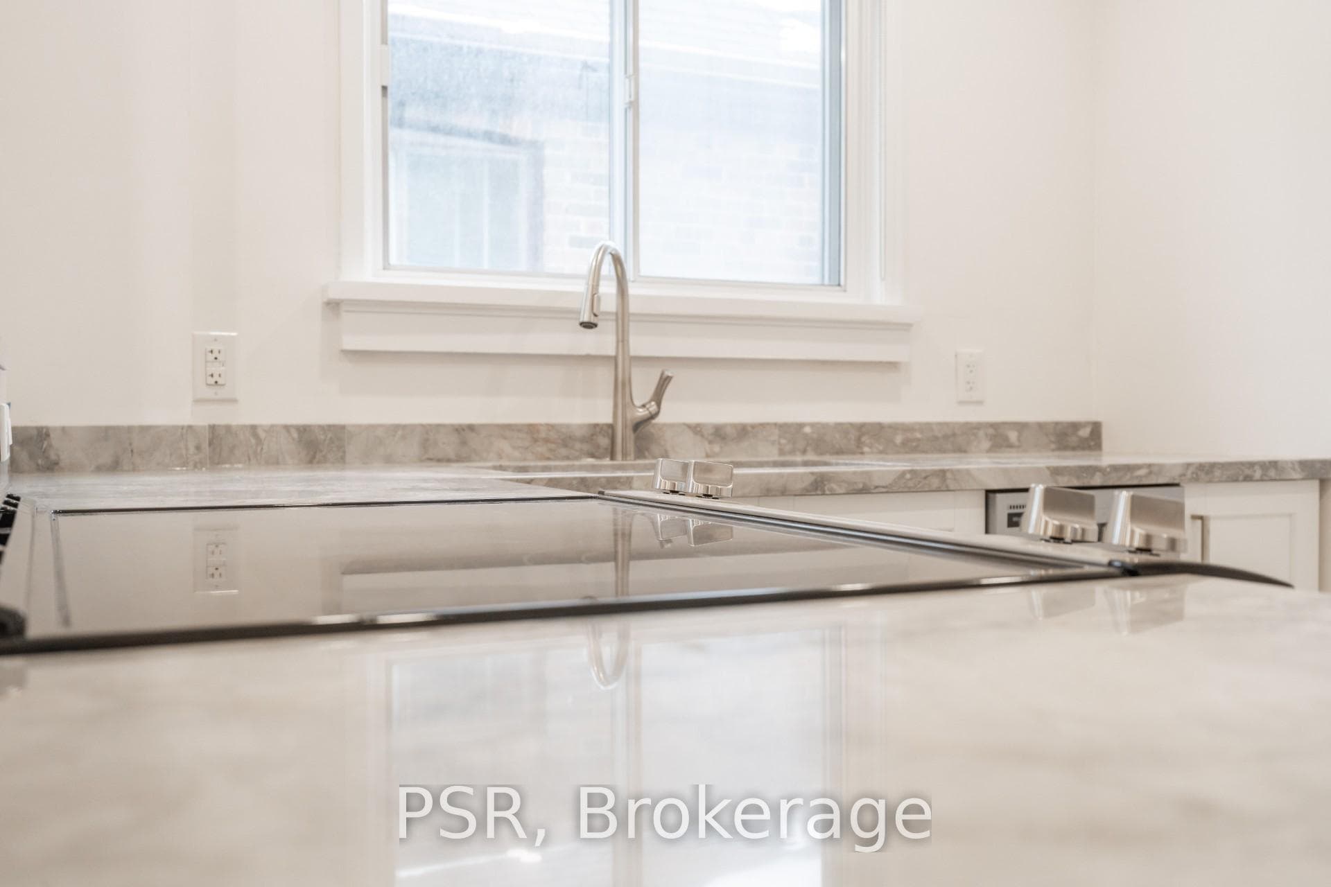 25 Coulson Avenue Unit 2nd Floor photo 9