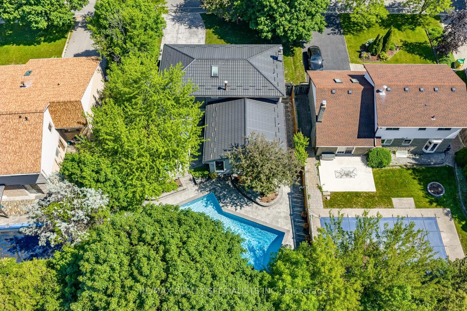 34 Kenninghall Boulevard photo 44