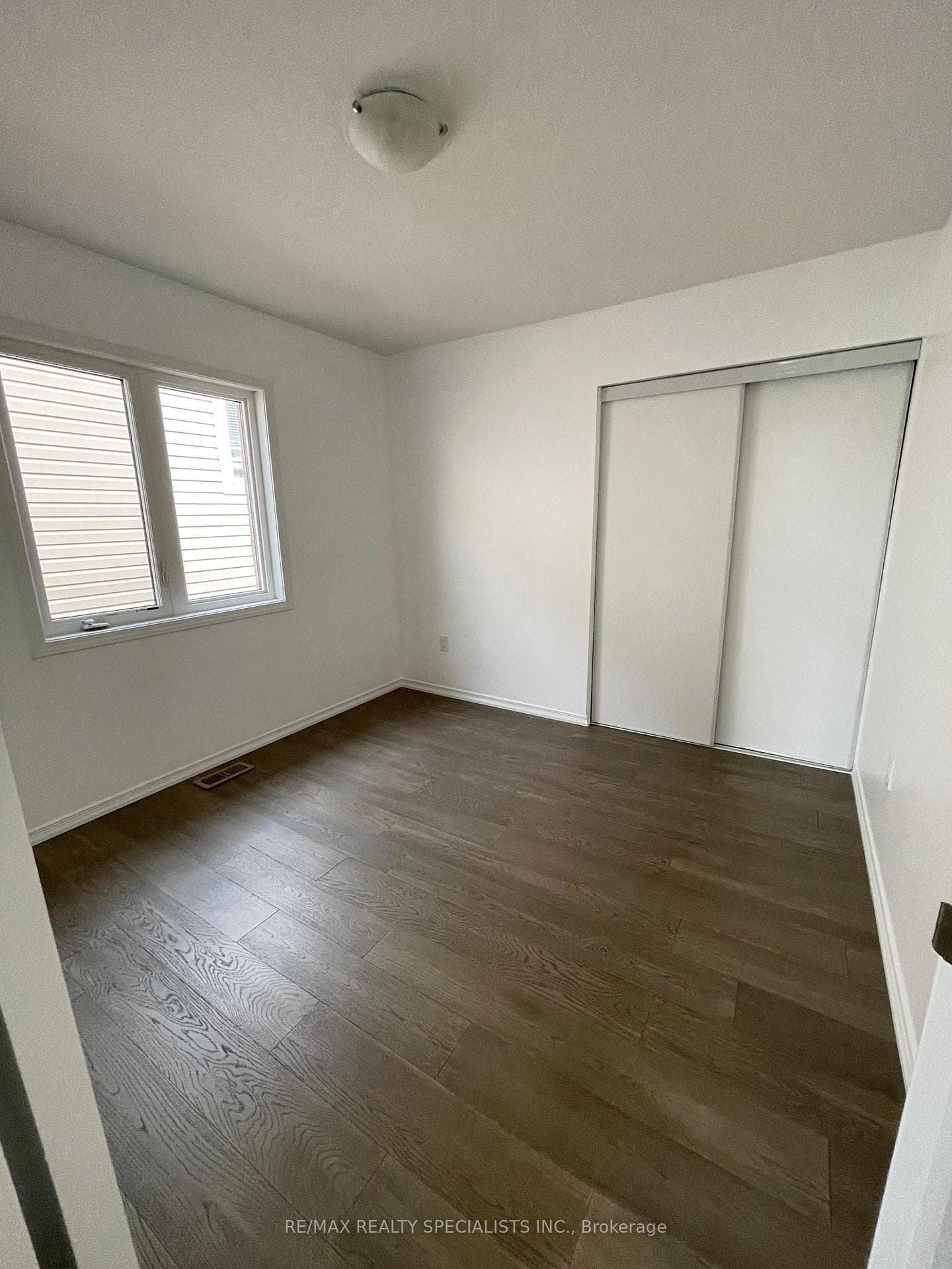 243 Seabrook Drive photo 11
