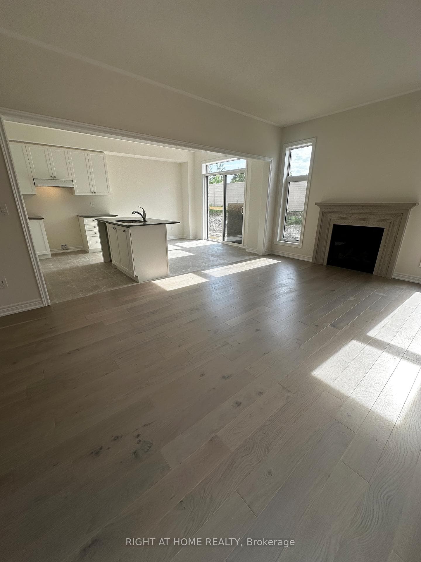 1370 DAVIS LOOP Circle photo 5