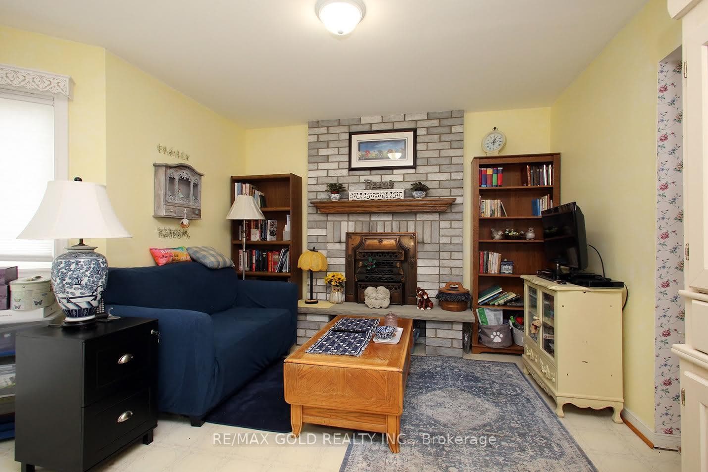65 Cheviot Crescent photo 6