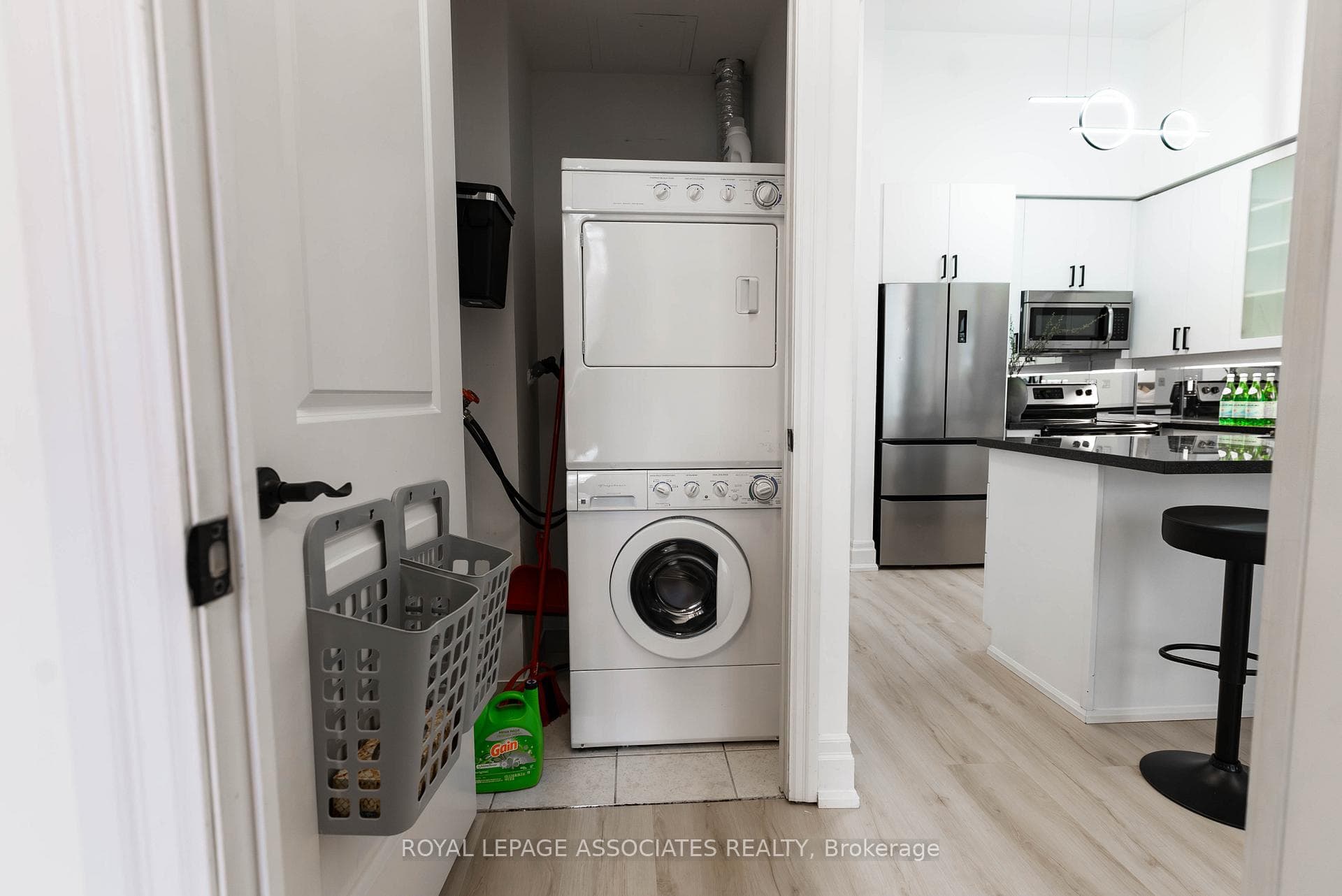 111 Upper Duke Crescent Unit 101 photo 12