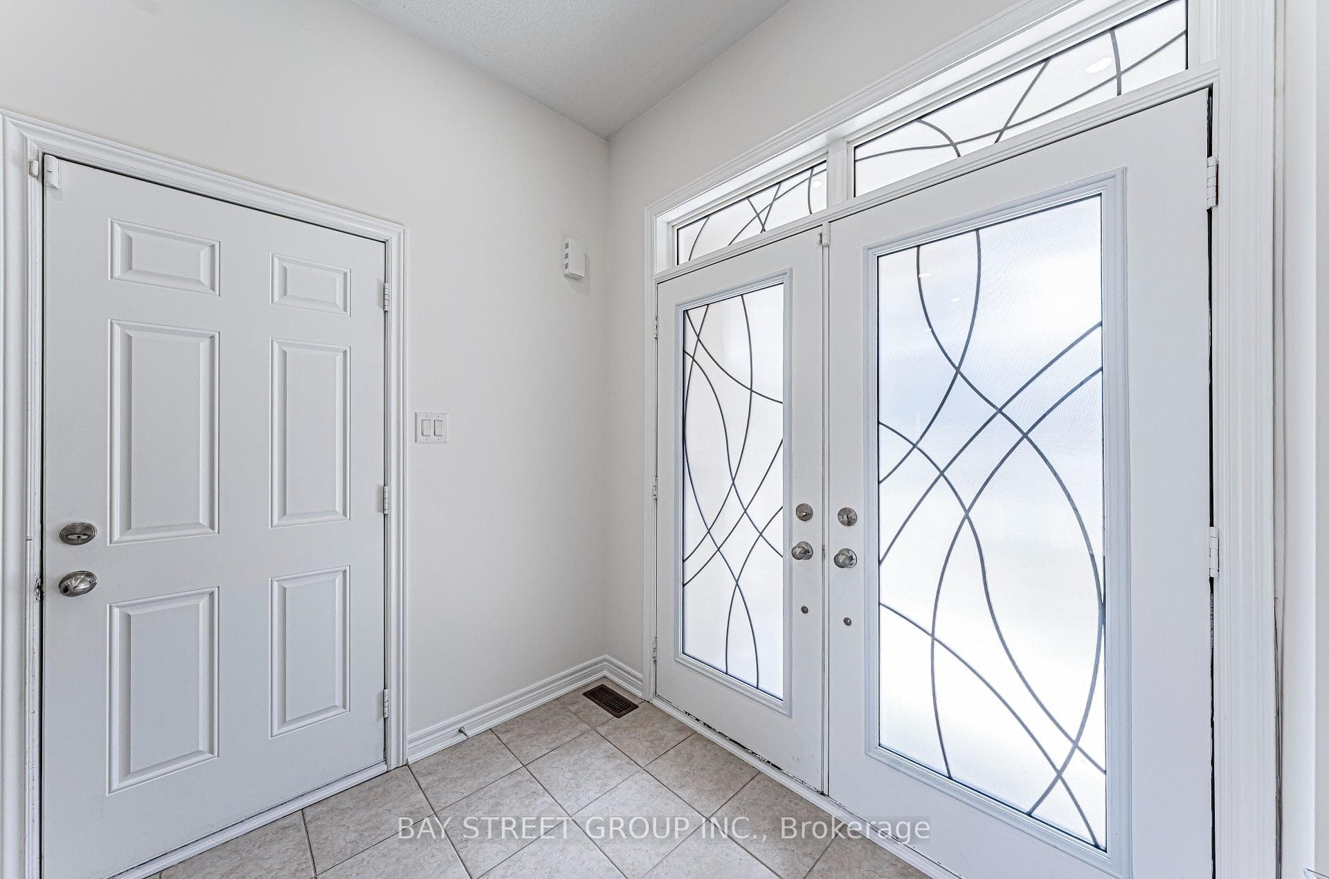 28 Rougeview Park Crescent photo 6