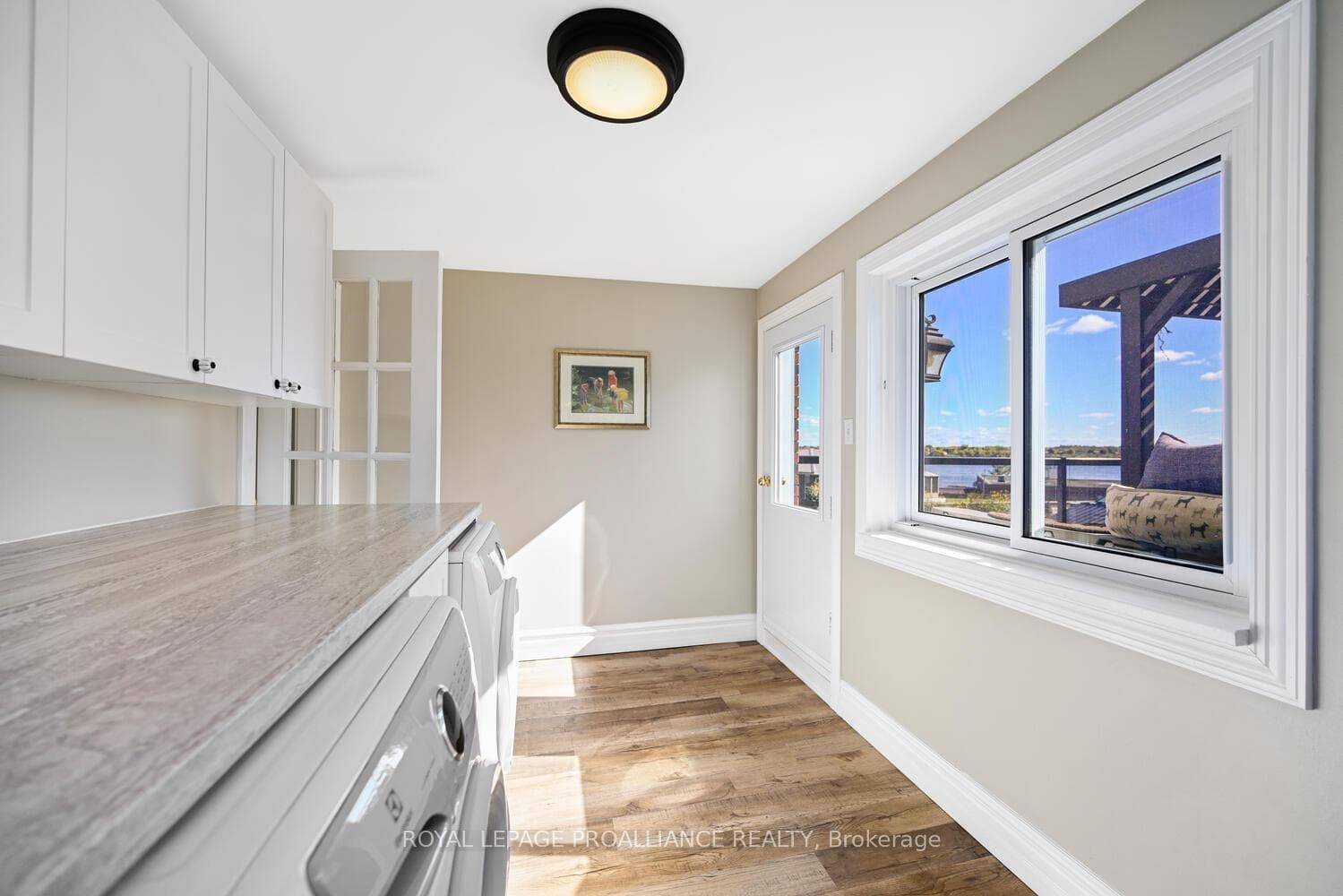 825 Joseph Street photo 19