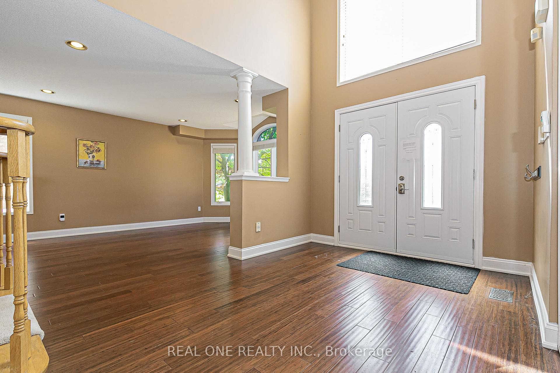 493 Sandalwood Court photo 5