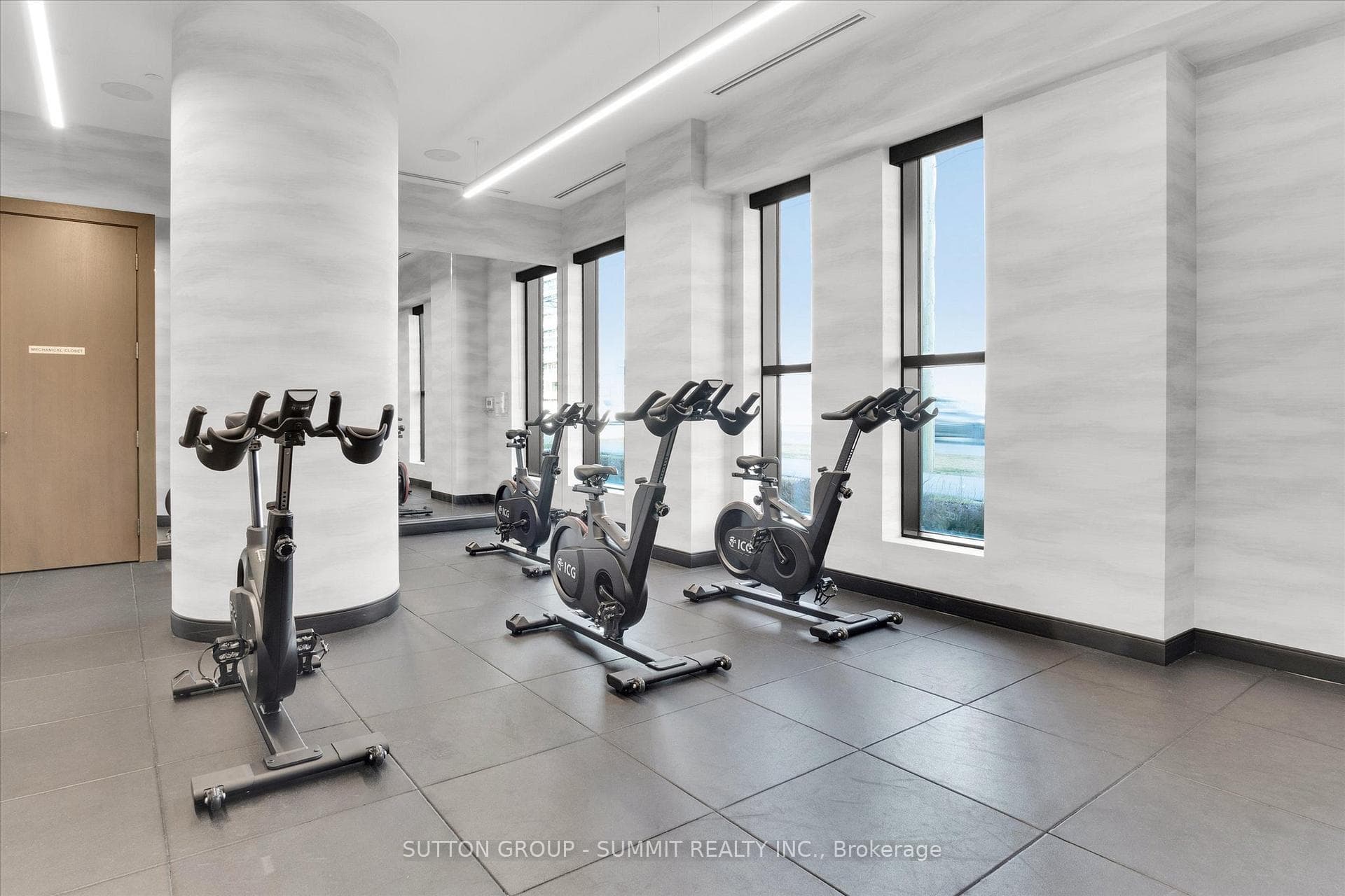 2550 Simcoe Street Unit 2501 photo 7