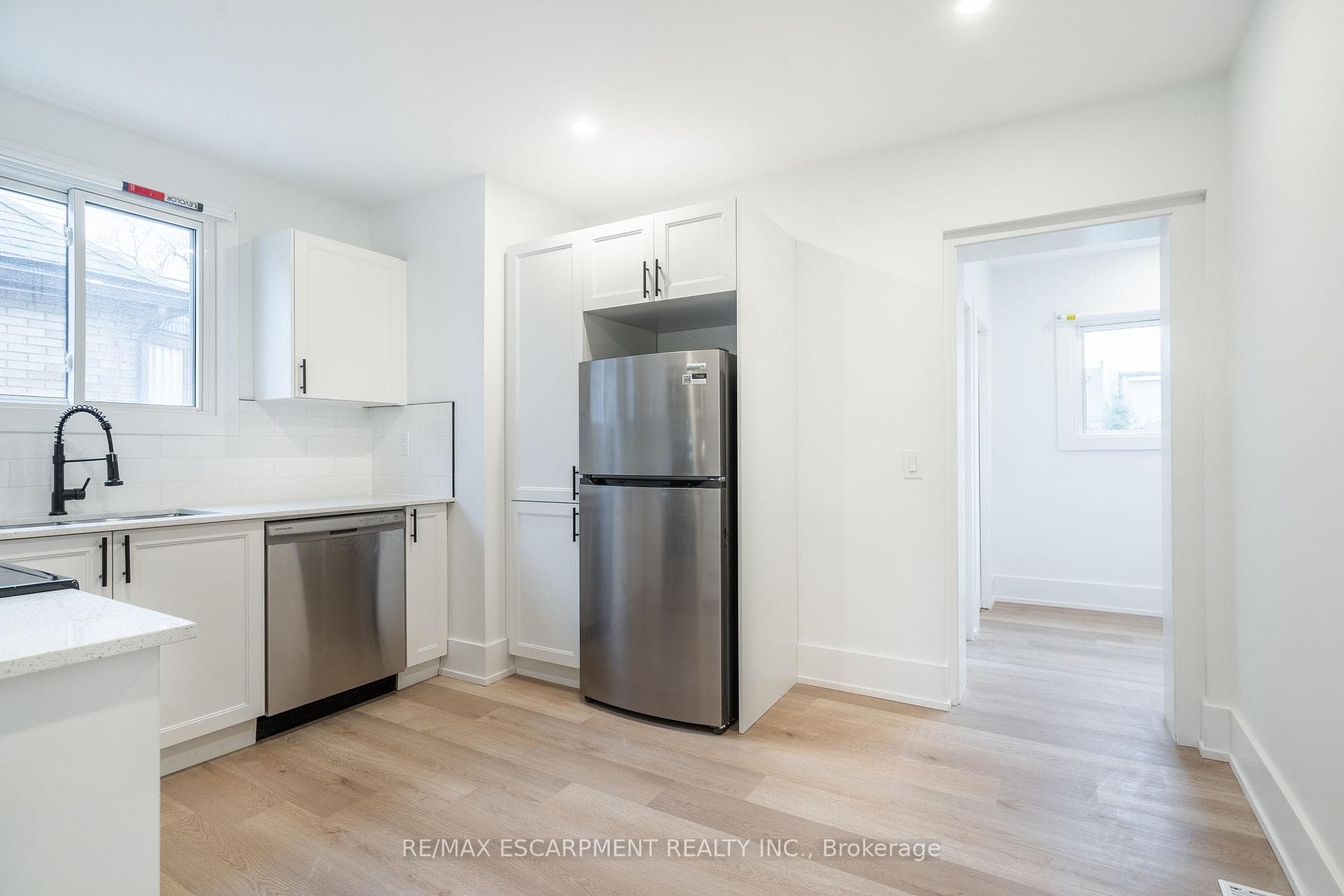 204 Balsam Avenue photo 24