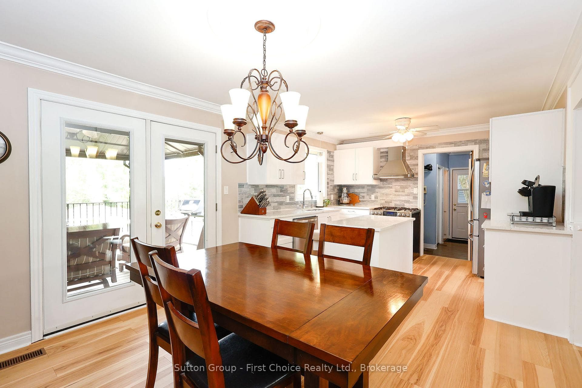 348 DEVON Street photo 5
