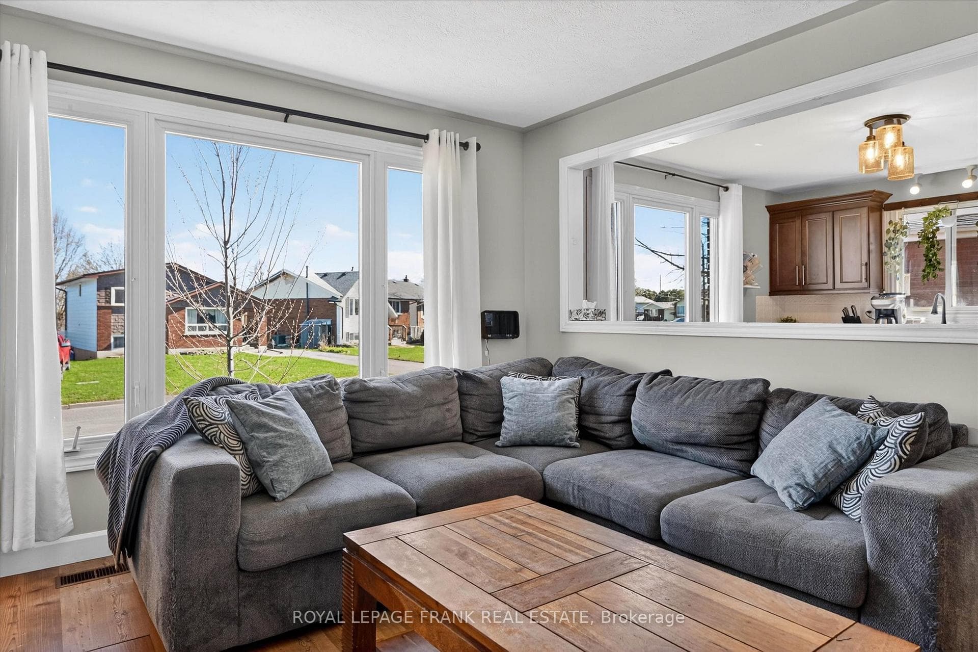 91 Rideau Crescent photo 7