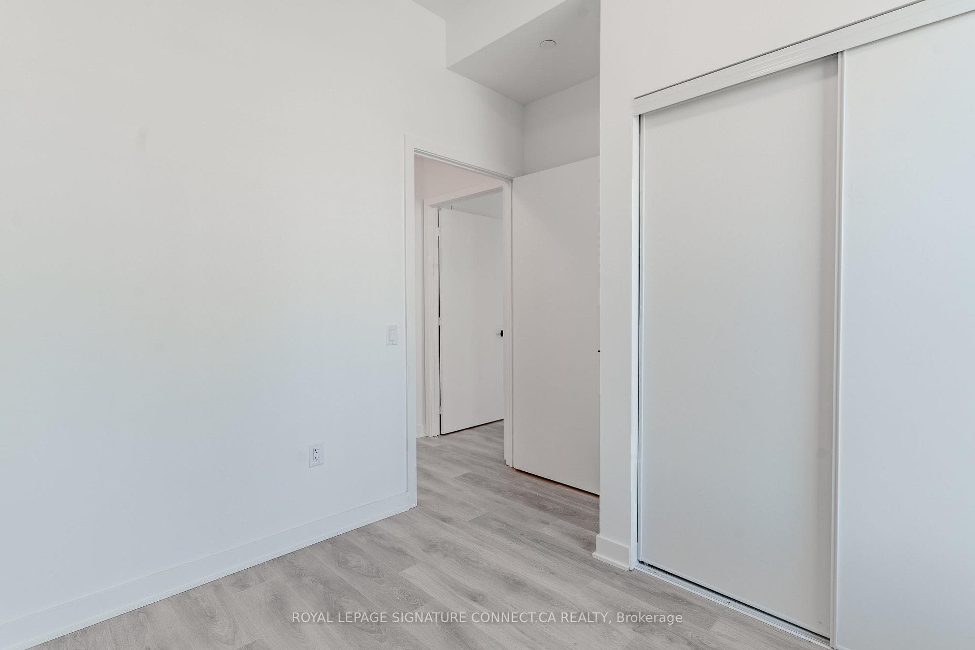 1185 Dupont Street Unit 908 photo 15