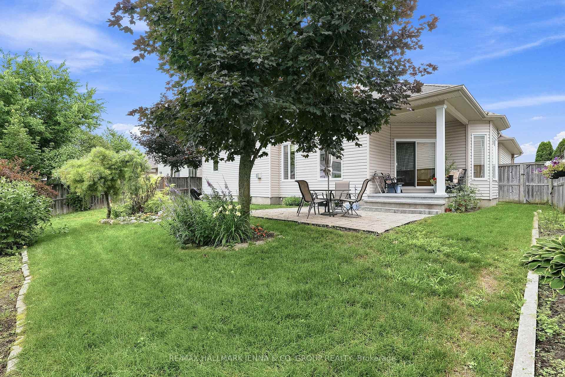 15 Baywood Drive photo 38