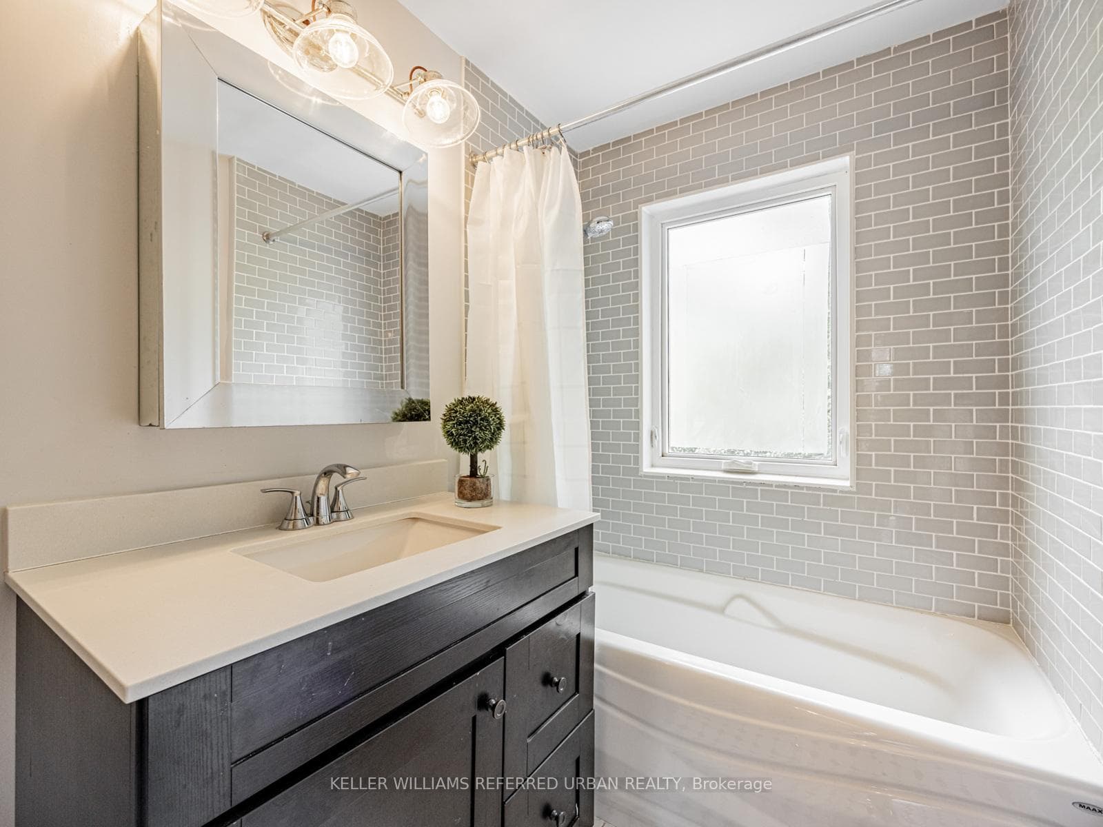 155 Pinewood Avenue photo 23