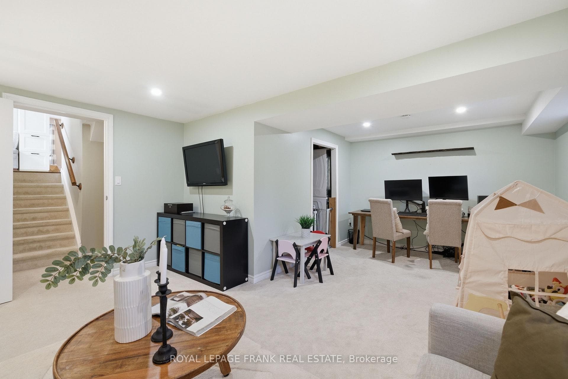 1248 Astra Avenue photo 20