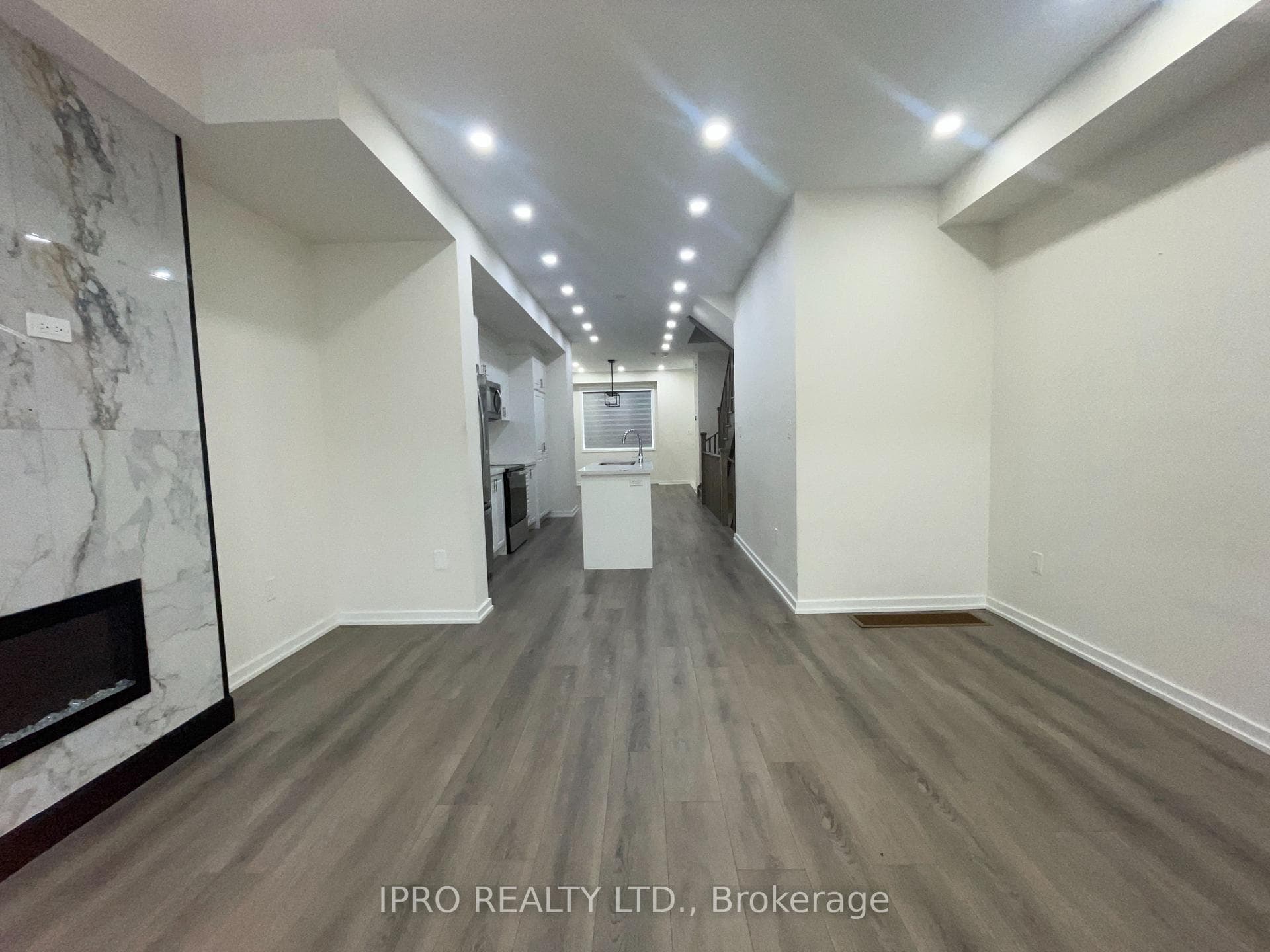 22 Lambert Lane photo 10