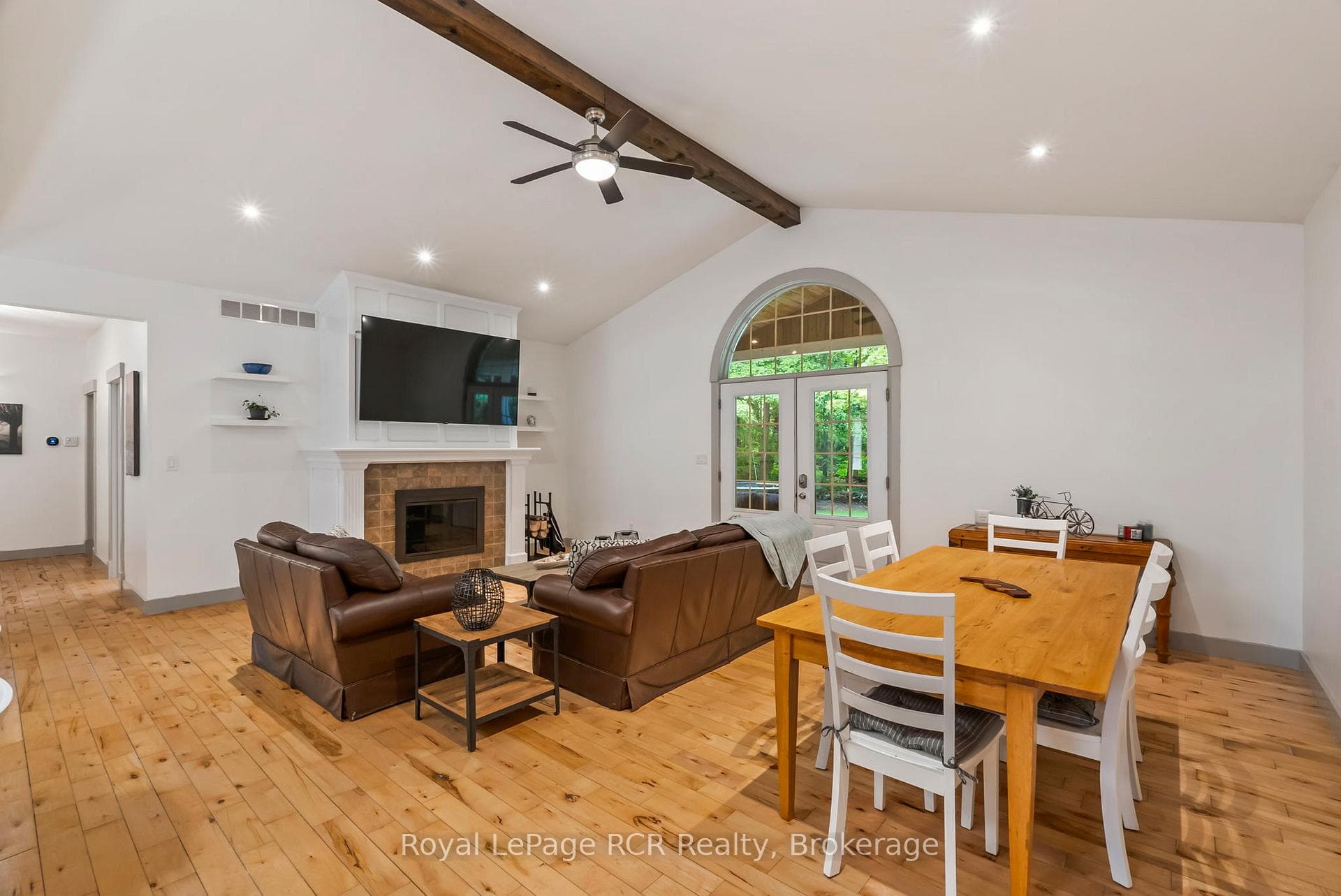 165 Napoleon Street photo 17