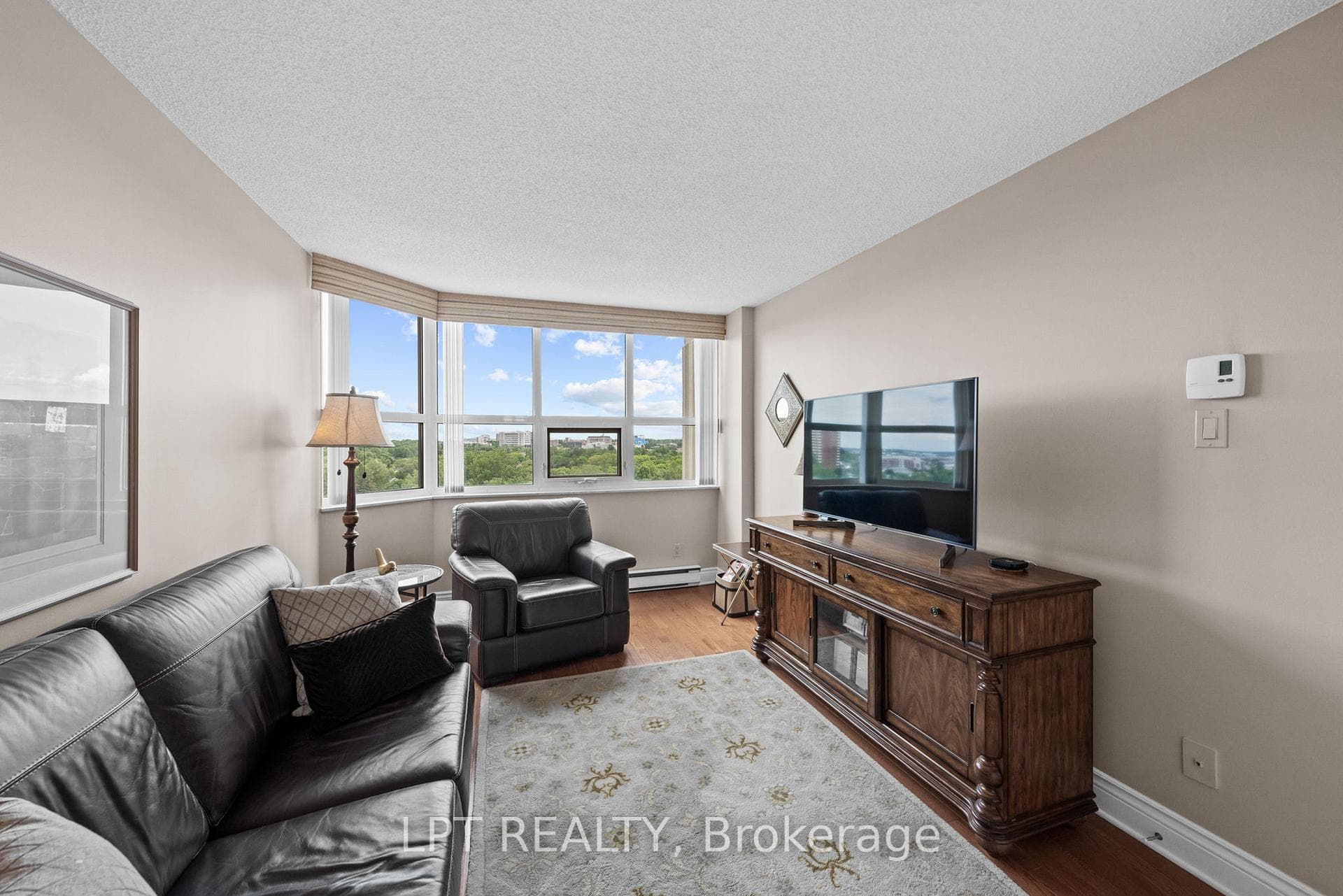 1510 Riverside Drive Unit 1505 photo 19