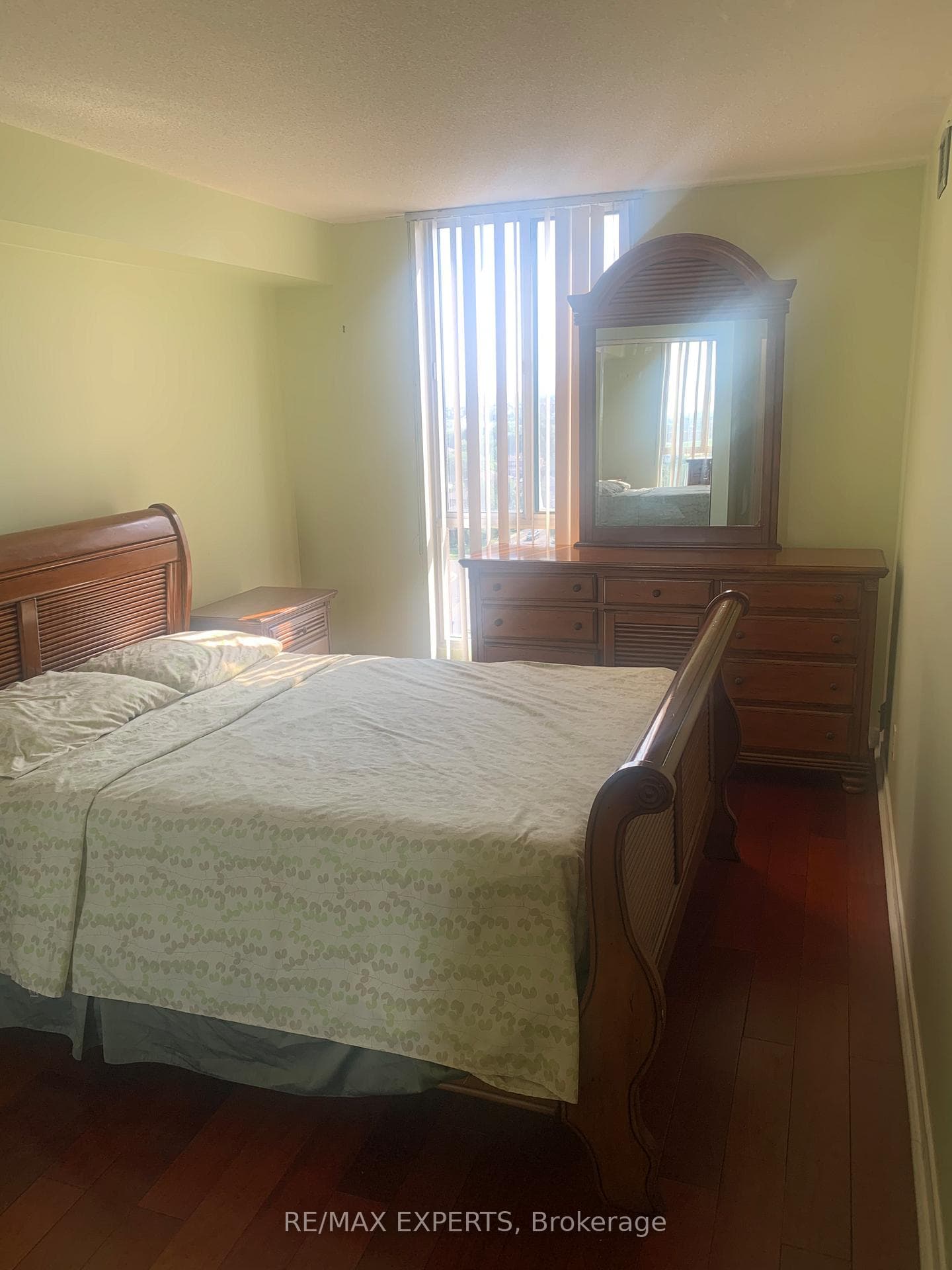 145 Hillcrest Avenue Unit 1102 photo 6