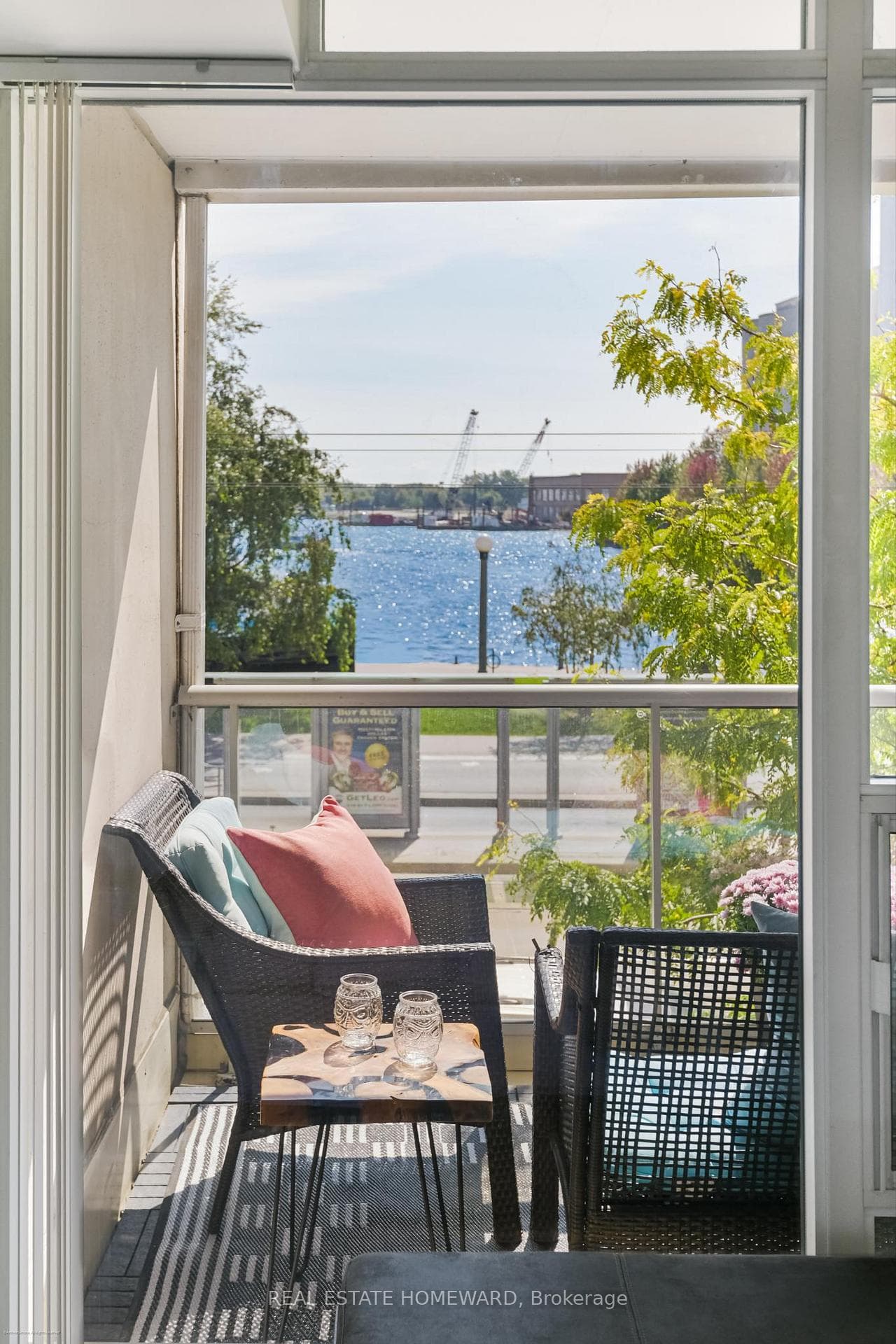 550 Queens Quay Unit 201 photo 21
