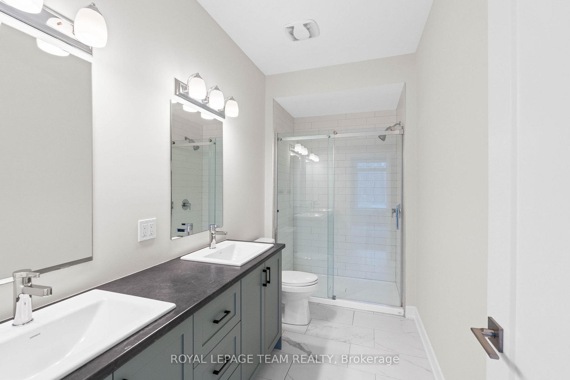 295 WOOD Avenue photo 24
