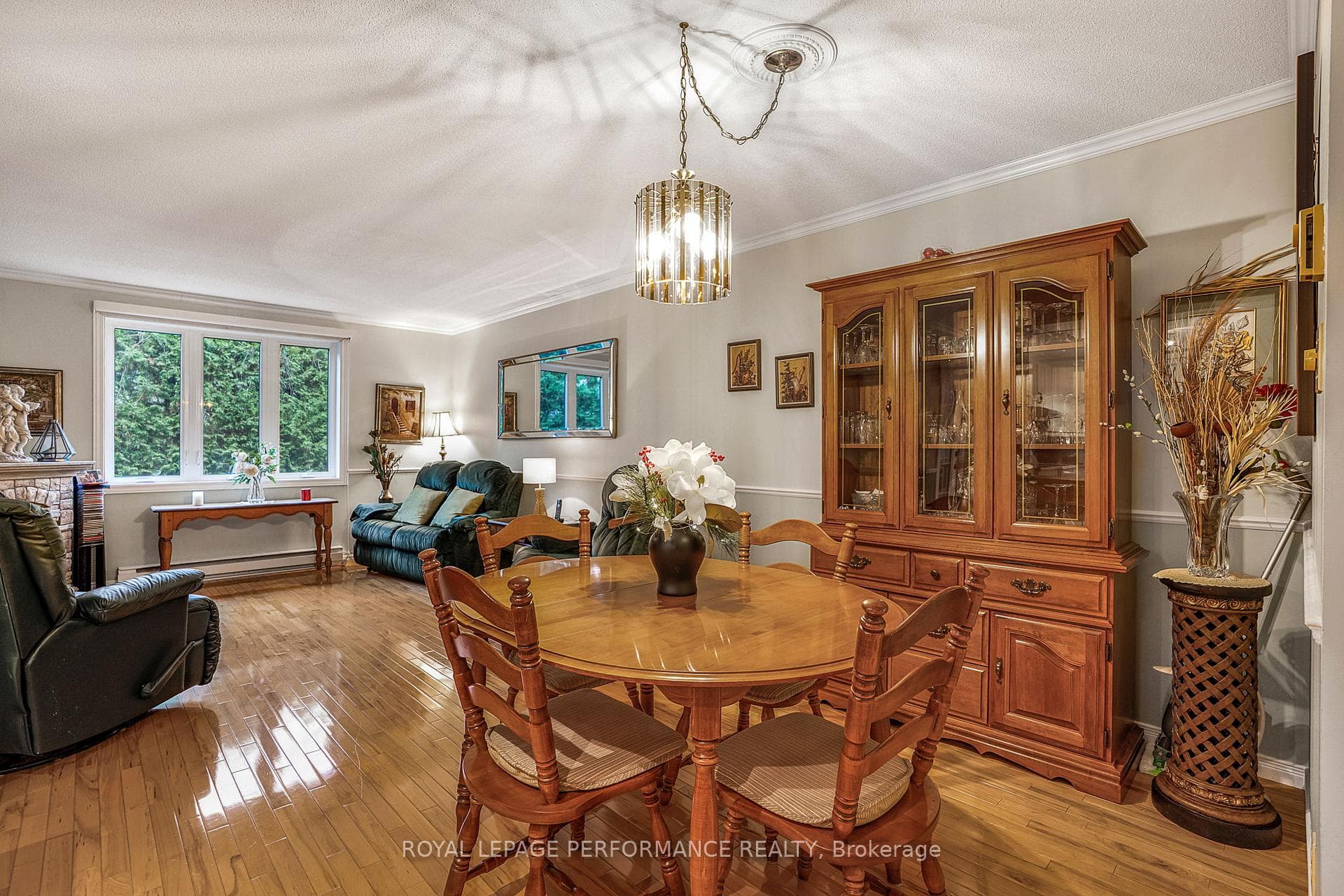 312 Cecile Boulevard photo 9