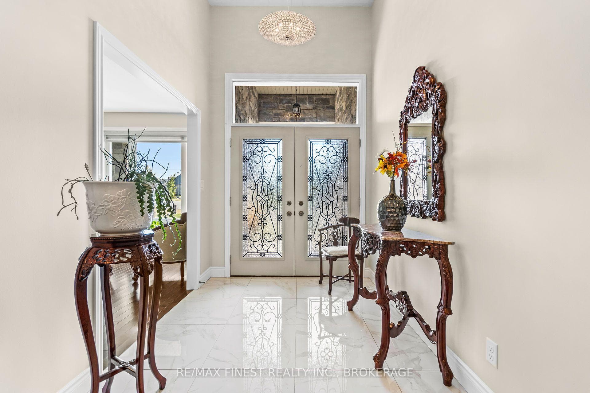 206 Pauline Tom Avenue photo 4