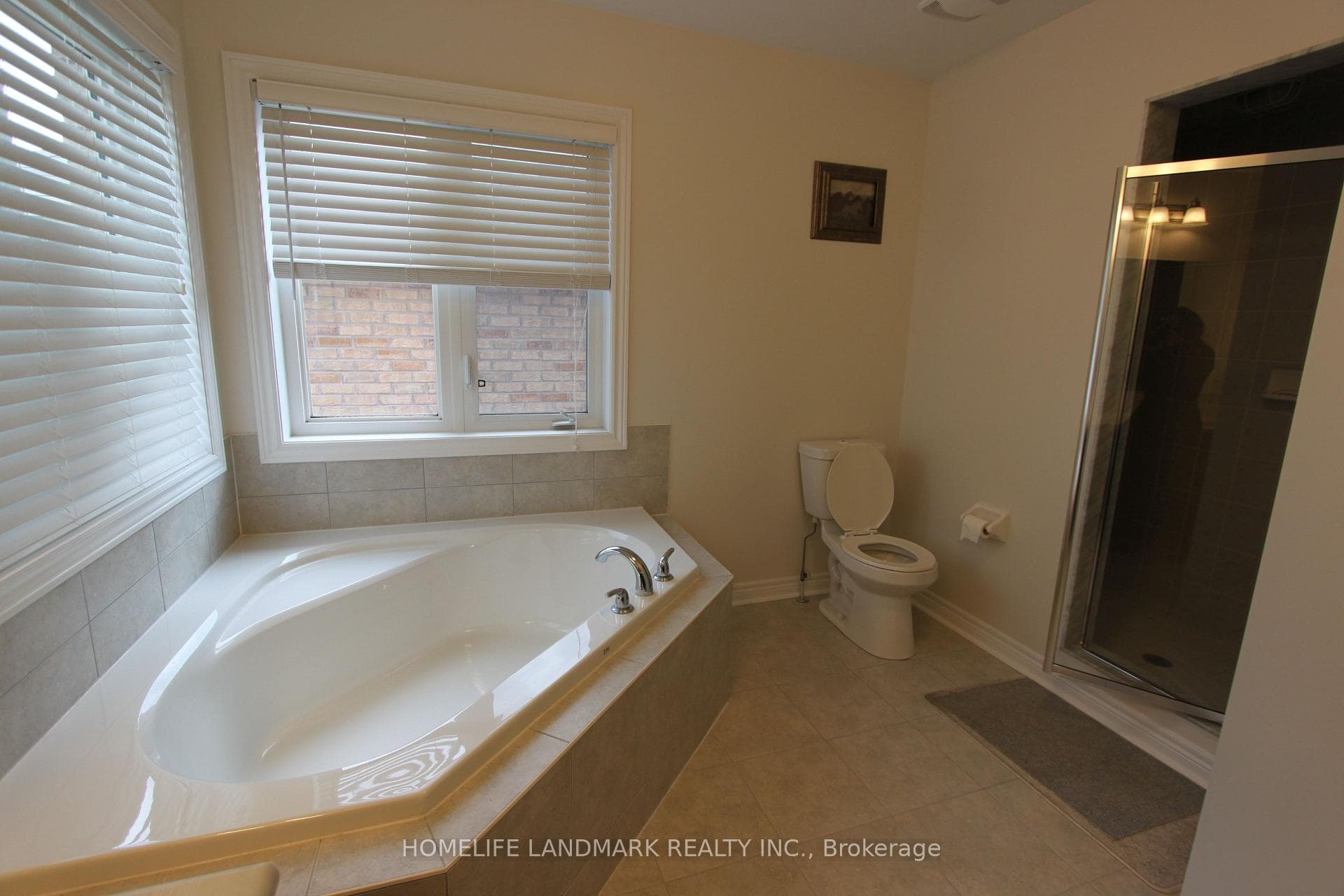 16 Barletta Drive photo 9