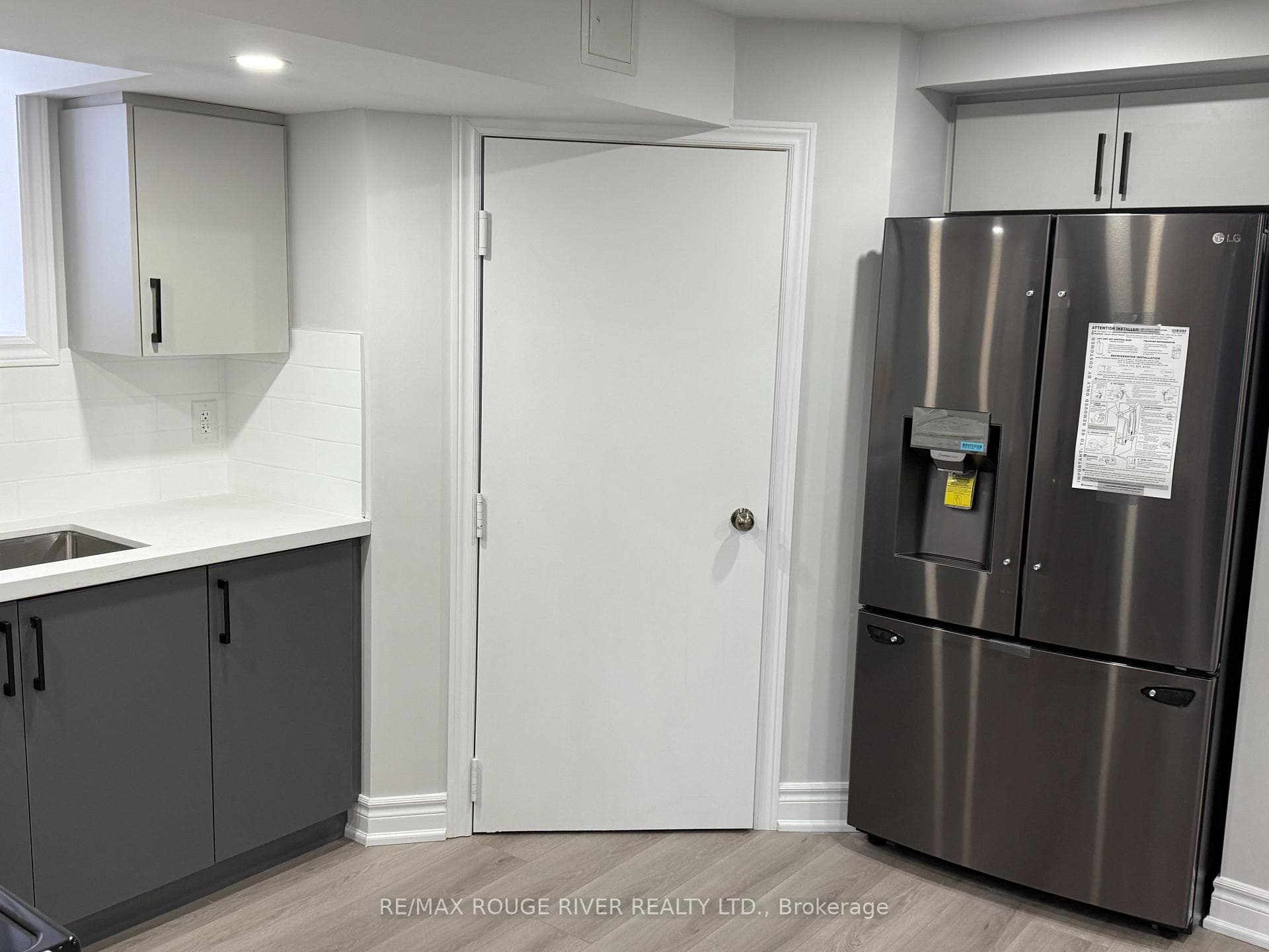 886 Groveland Avenue Unit Bsmt photo 8