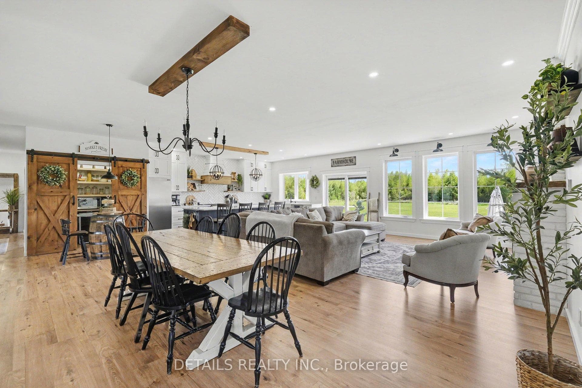 6255 Saumure Road photo 11
