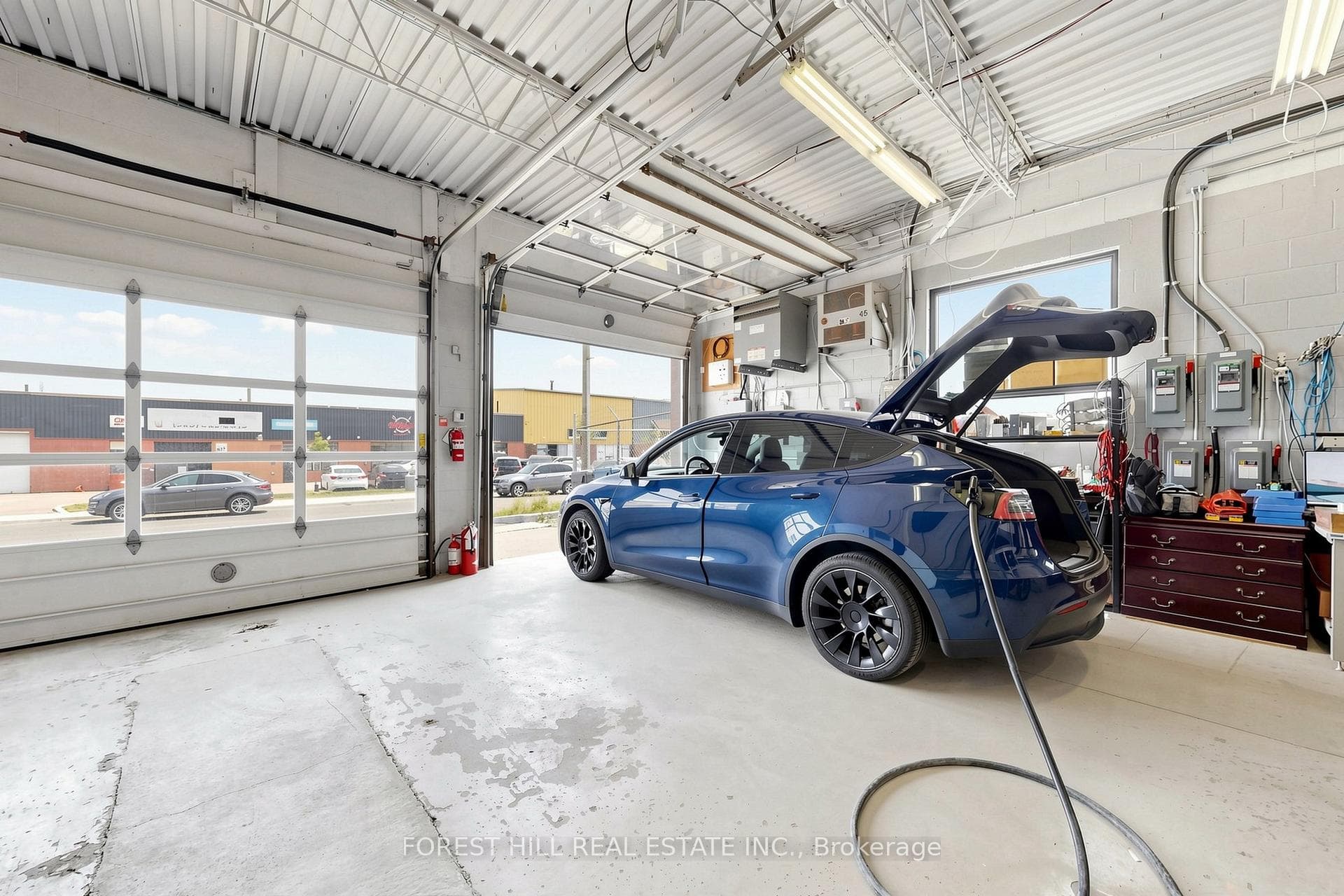 1502 Speers Road photo 14