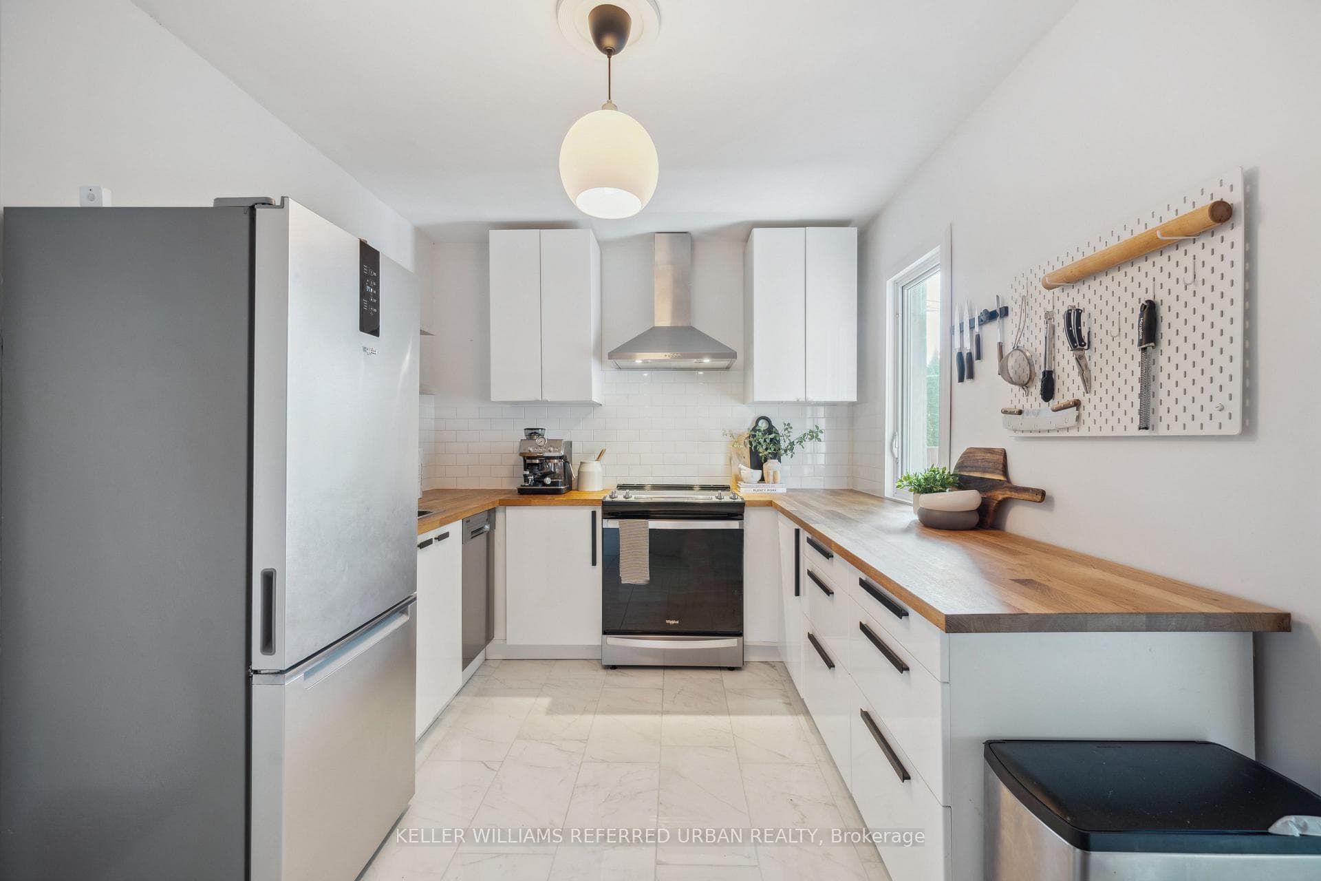 23 White Avenue Unit Main photo 7