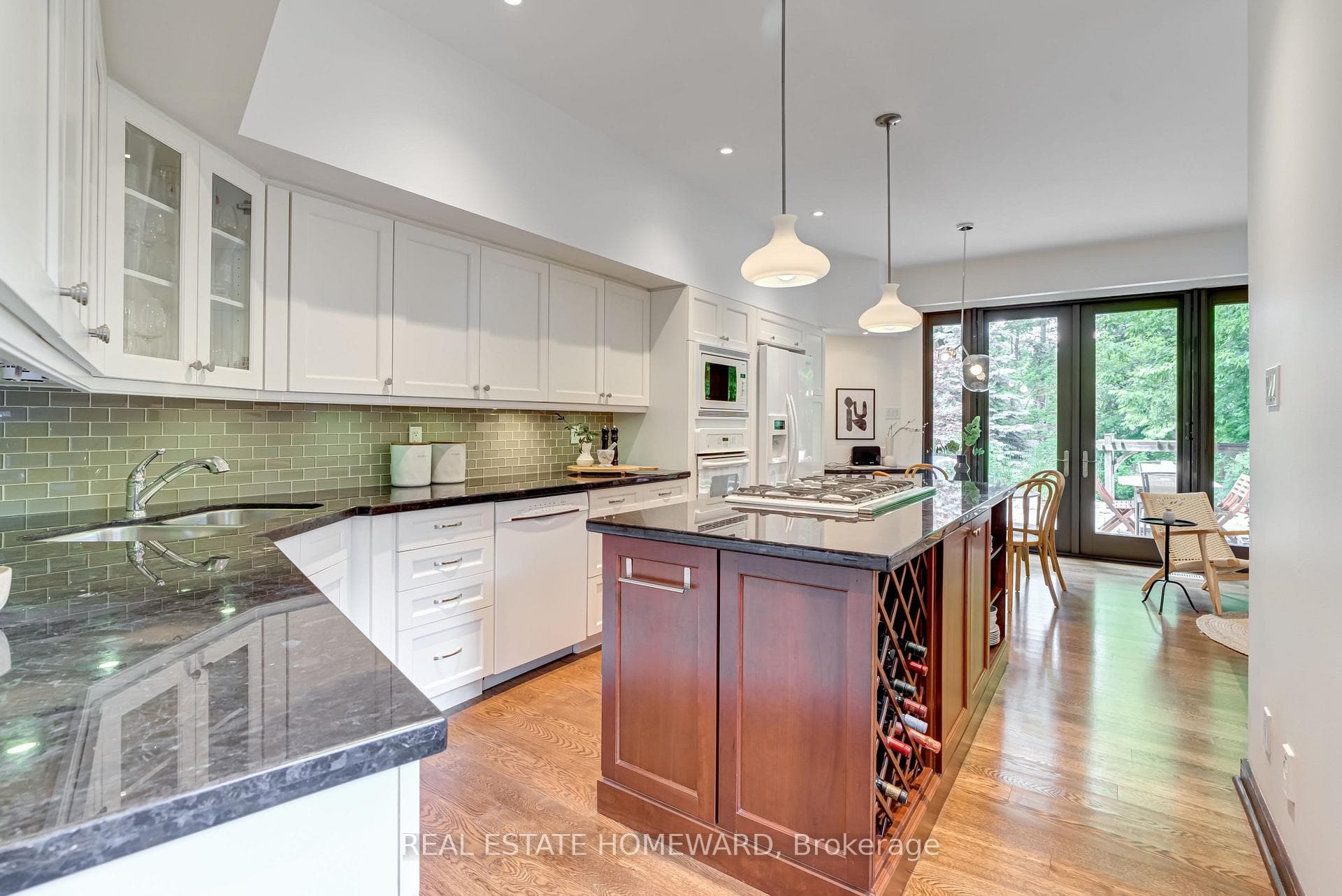 334 Keewatin Avenue photo 10