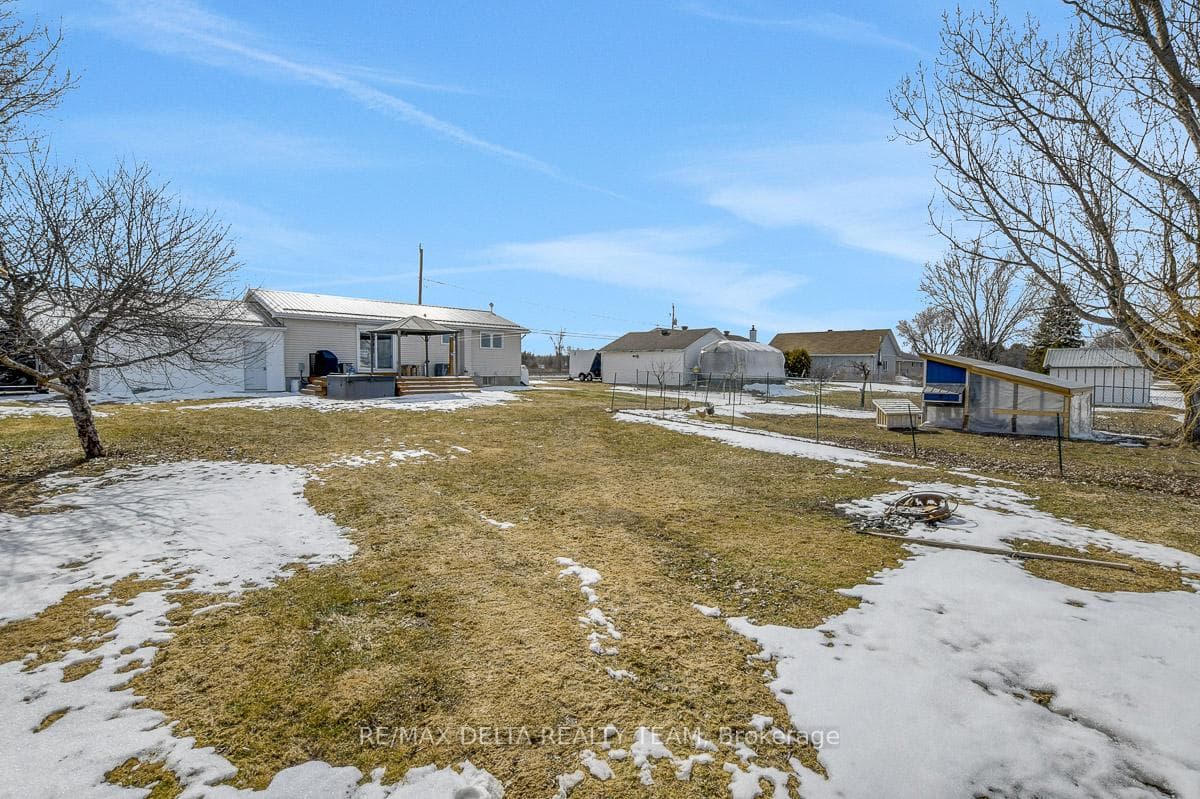 6591 Russell Road photo 41