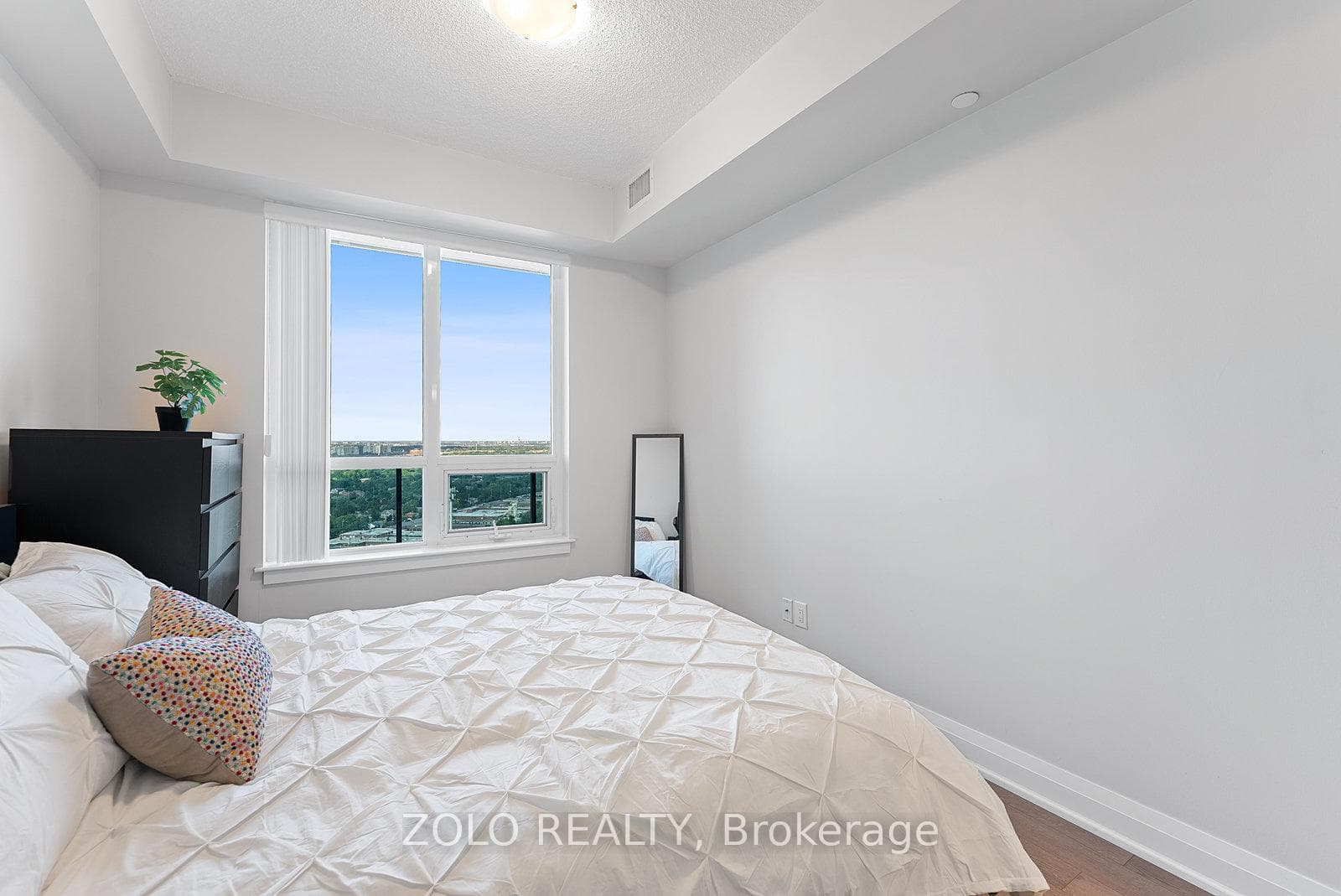 7171 Yonge Street Unit 1603 photo 23