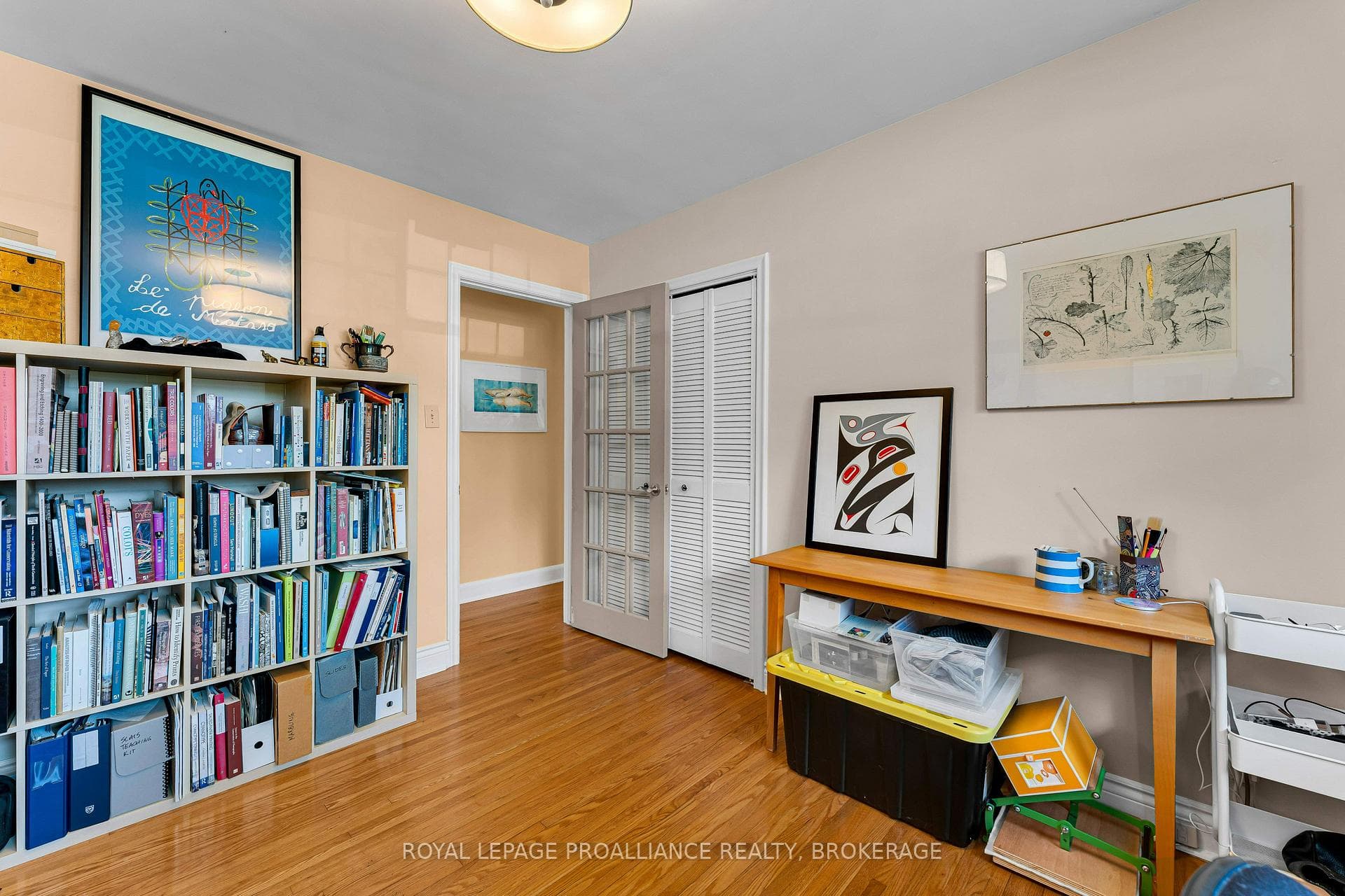 5 Watts Crescent photo 18