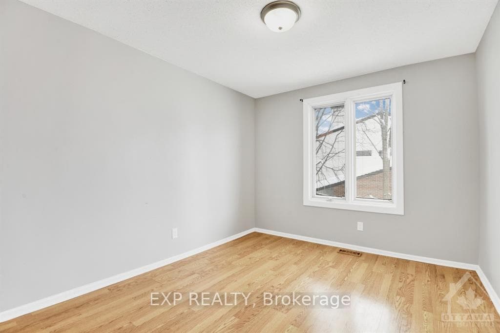 52 VENTNOR Way photo 16