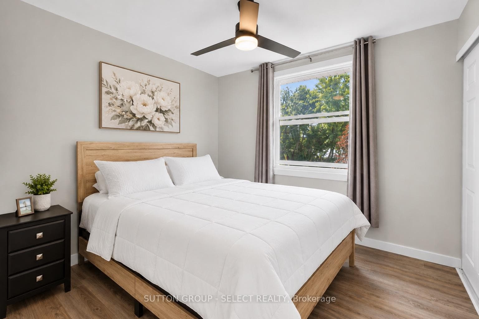 33 Farnham Crescent photo 22