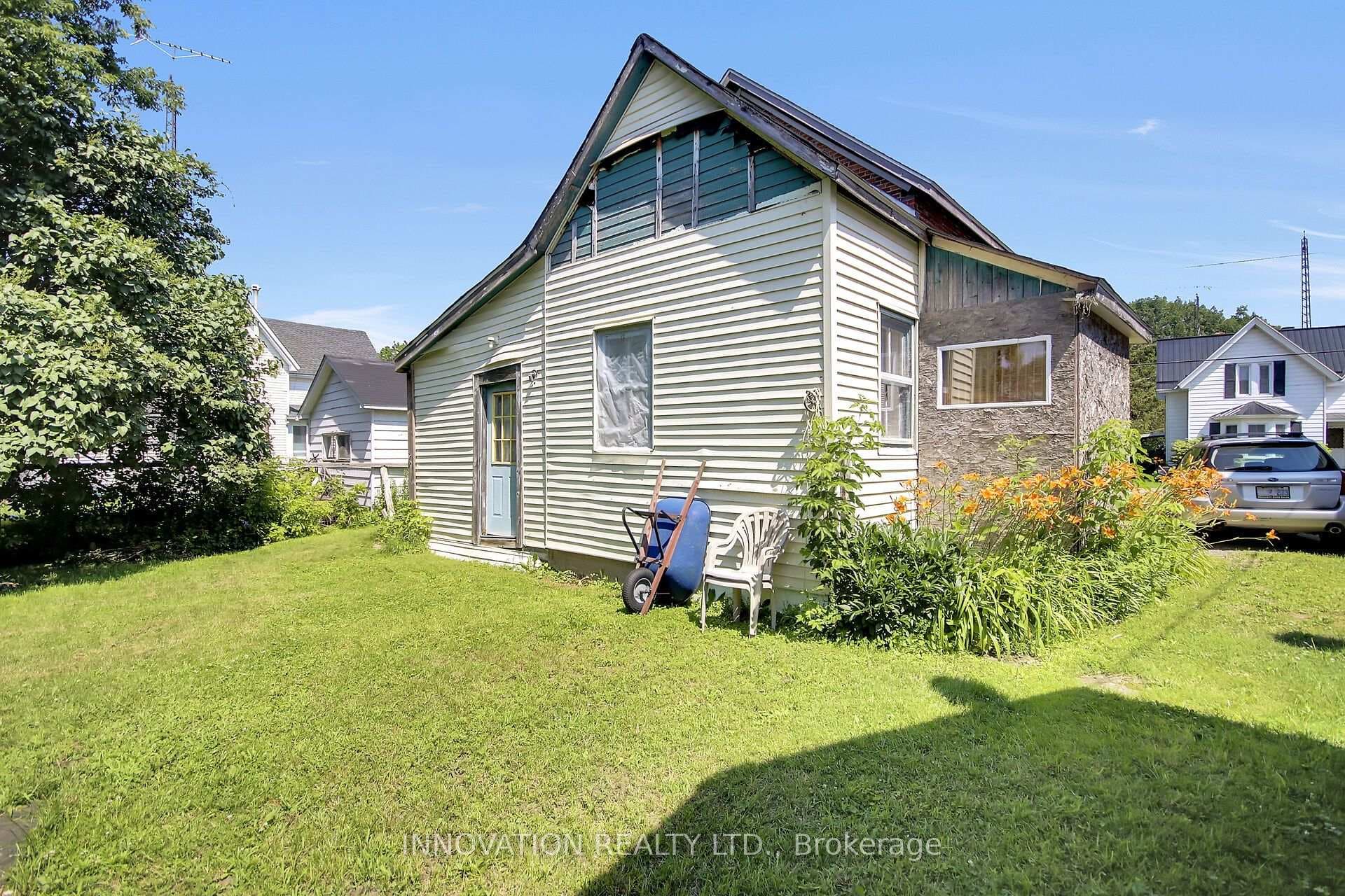 2158 Dundas Street photo 6