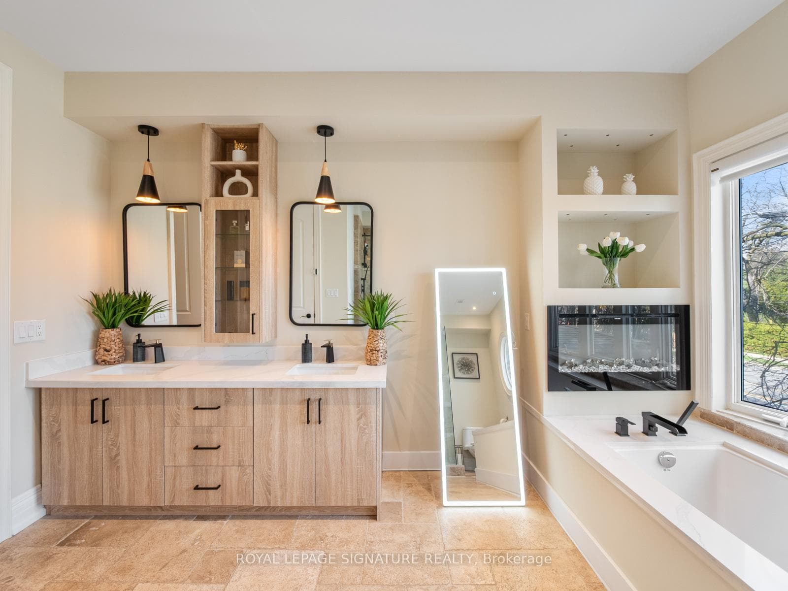 5 pieces spa like master ensuite