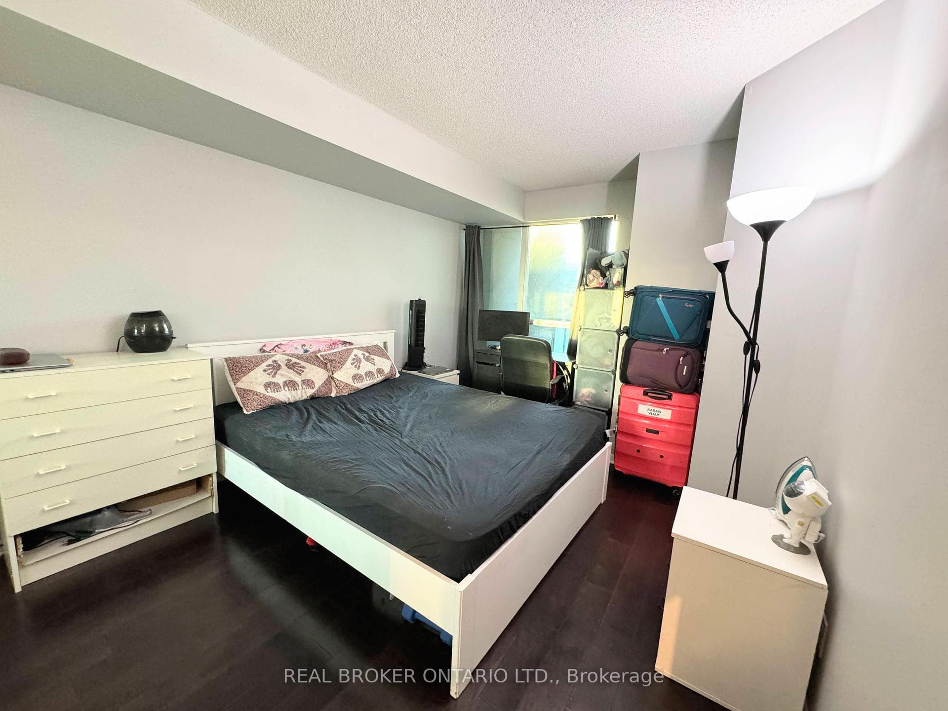 219 Fort York Boulevard Unit 1101 photo 9
