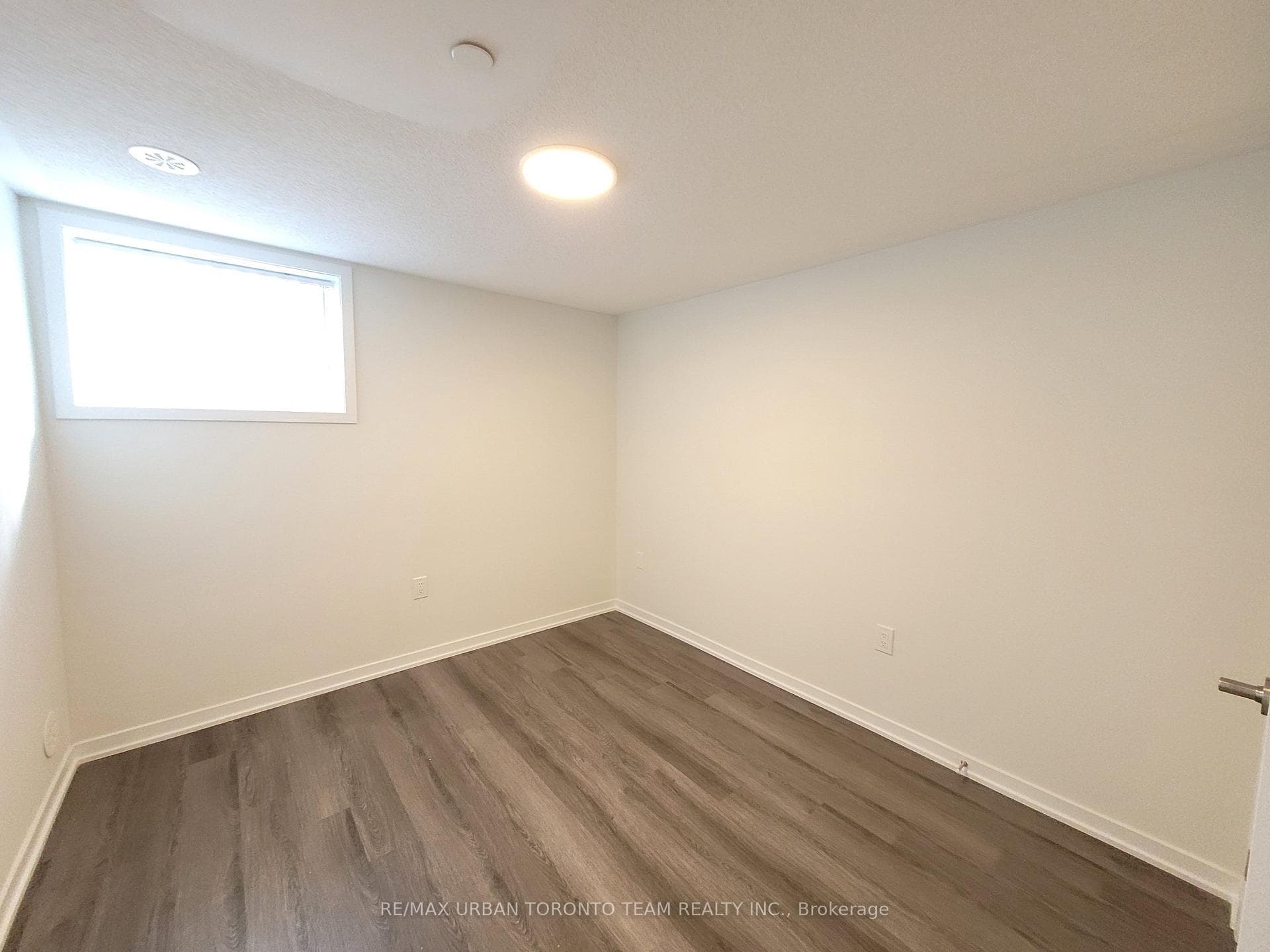 150 Honeycrisp Cres Crescent Unit 272 photo 10