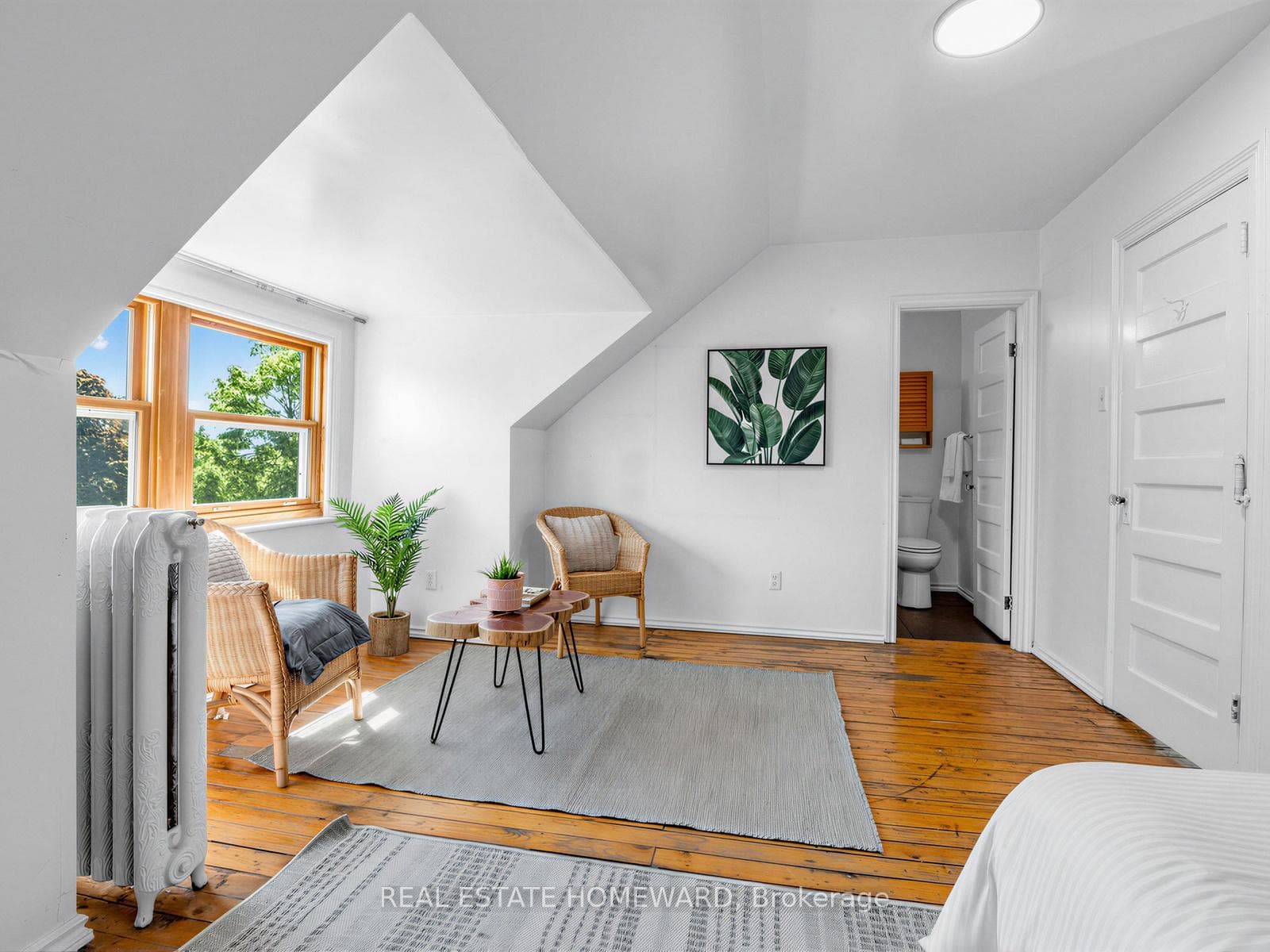 46 Westmount Avenue photo 33