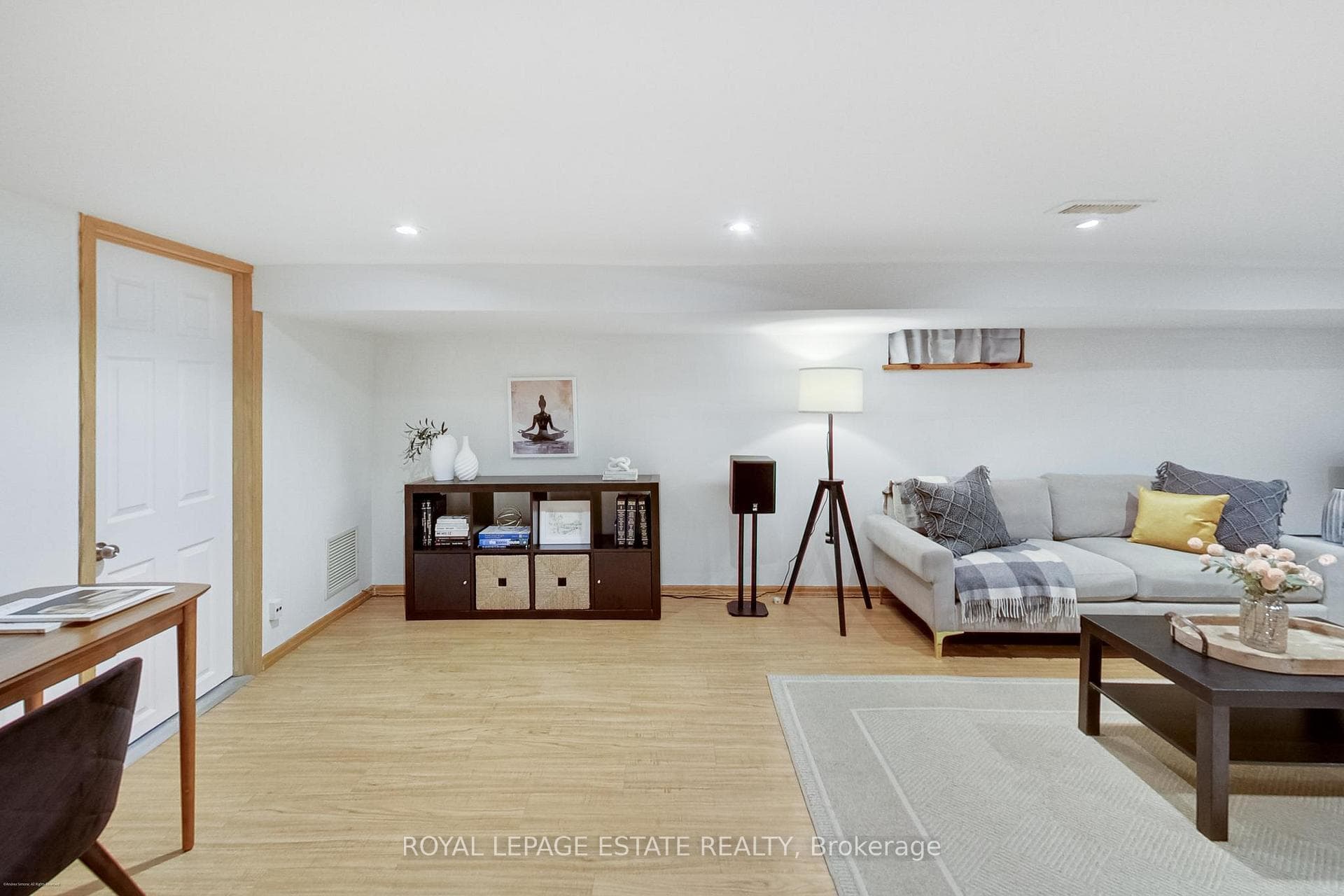 165 Oakcrest Avenue photo 29