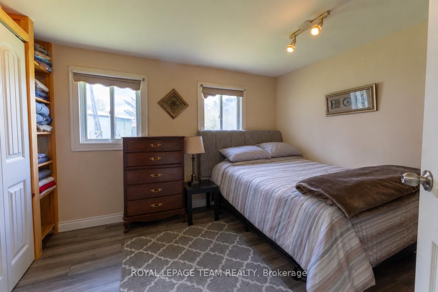 40 Timothy Drive photo 13