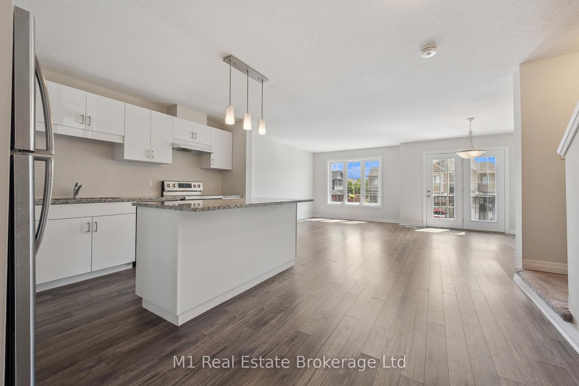 13 Meadowridge Street photo 3