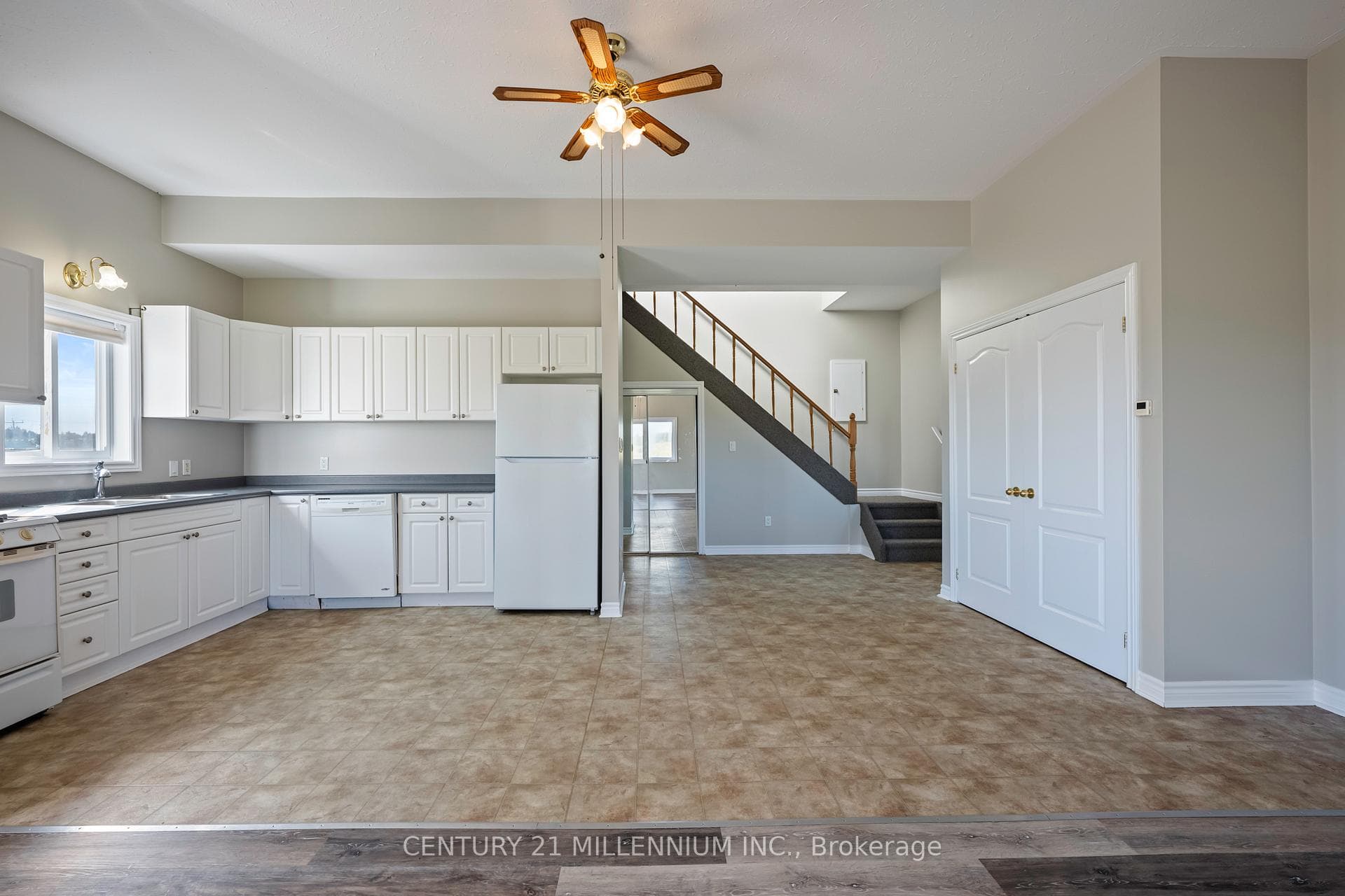 395115 County Road 12 Road photo 35