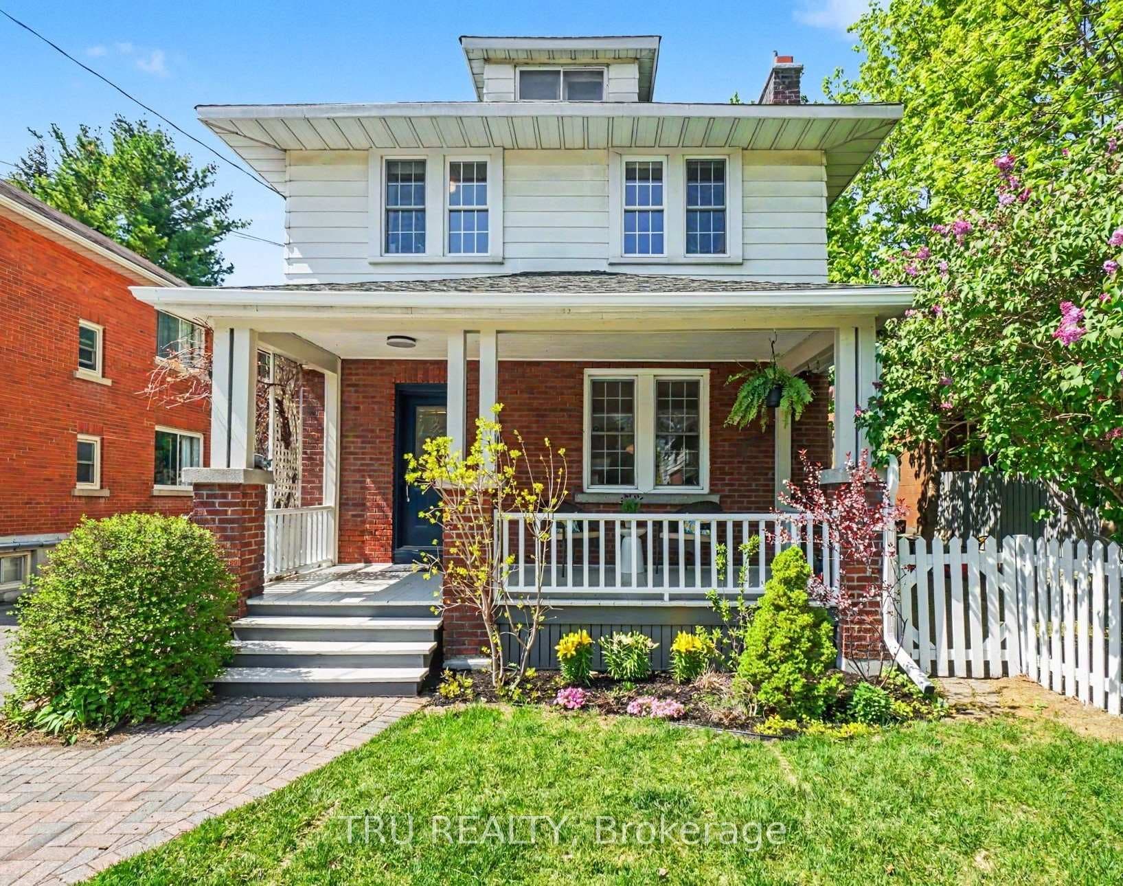 5 Grove Avenue in the heart of Old Ottawa South